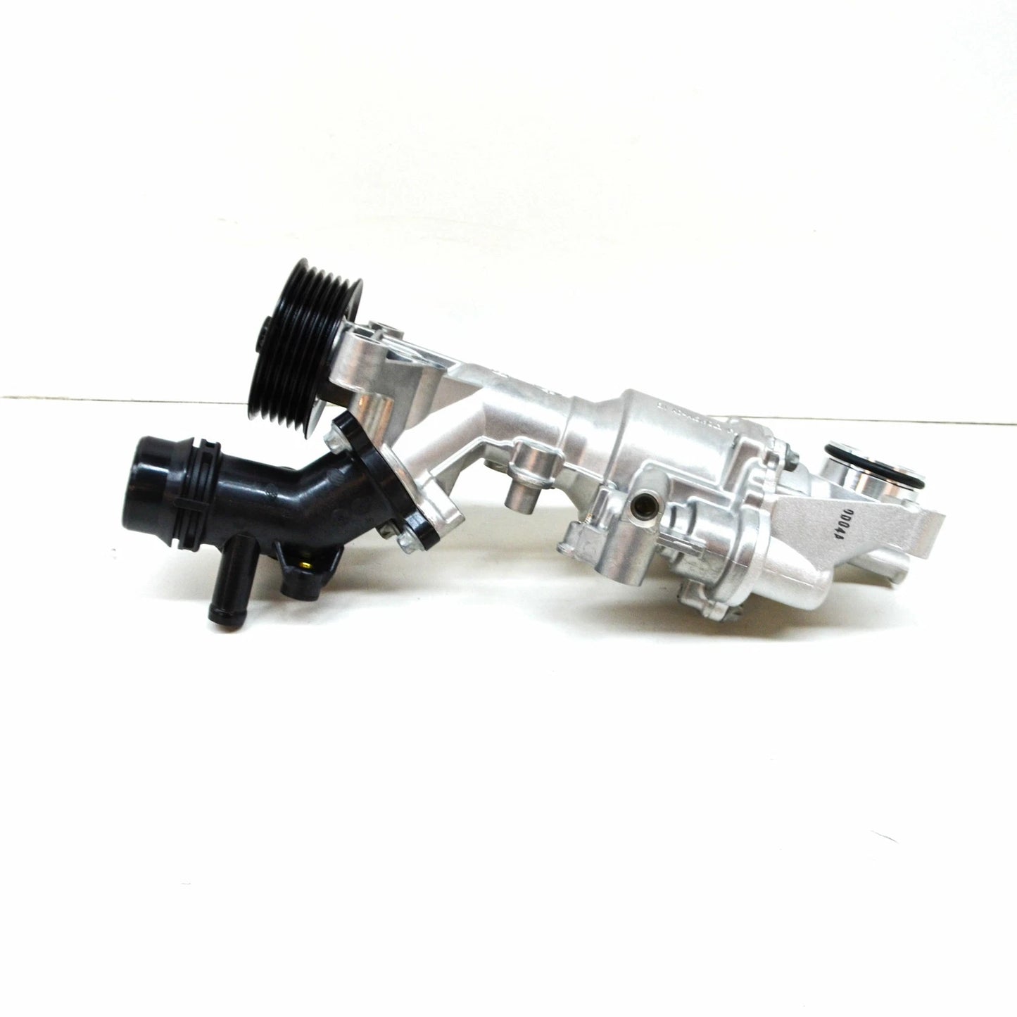 NEW MERCEDES-BENZ E-CLASS W213 WATER PUMP A2742000900