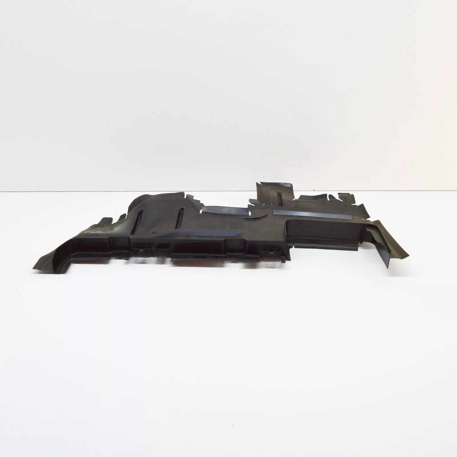 NEW AUDI A6 C7 RADIATOR RIGHT AIR GUIDE 4G0121284BF