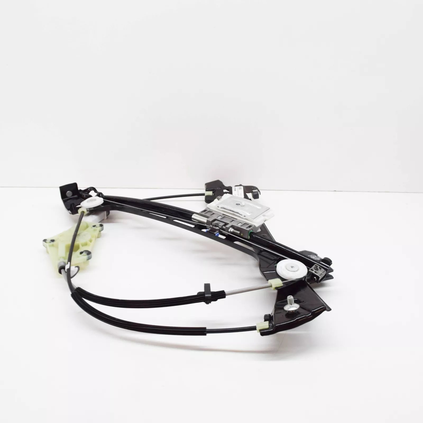 NEW AUDI R8 42 FRONT DOOR RIGHT SIDE WINDOW GLASS LIFTER 420837462B ORIGINAL