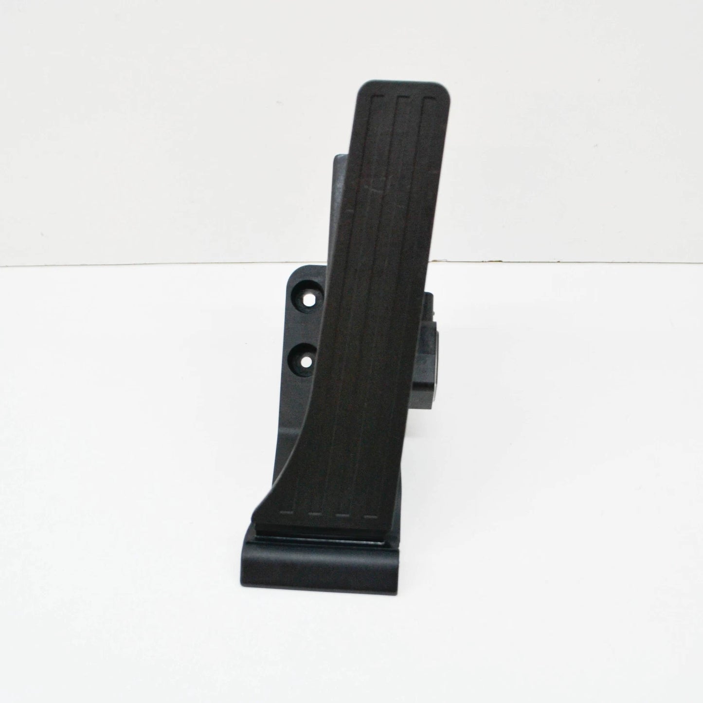 NEW MERCEDES-BENZ GLK X204 ACCELERATOR PEDAL A2043001000 ORIGINAL