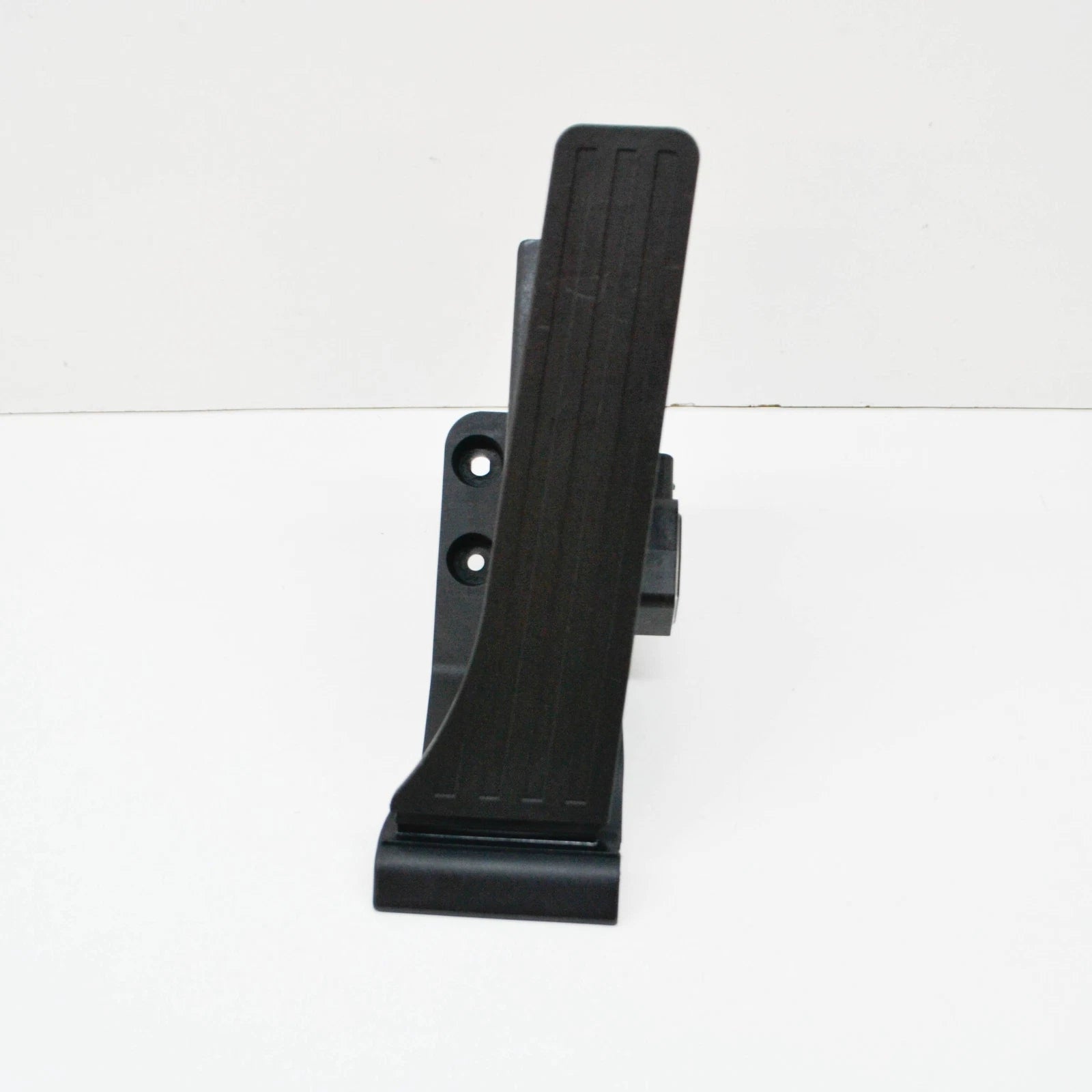 NEW MERCEDES-BENZ GLK X204 ACCELERATOR PEDAL A2043001000 ORIGINAL