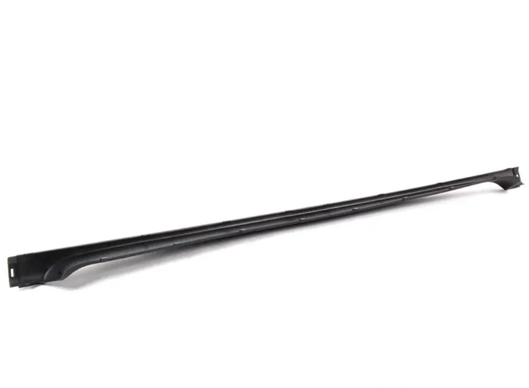 NEW BMW 3 CABRIO E46 REAR UPPER BUMPER TRIM CENTER 51128212589 8212589 ORIGINAL