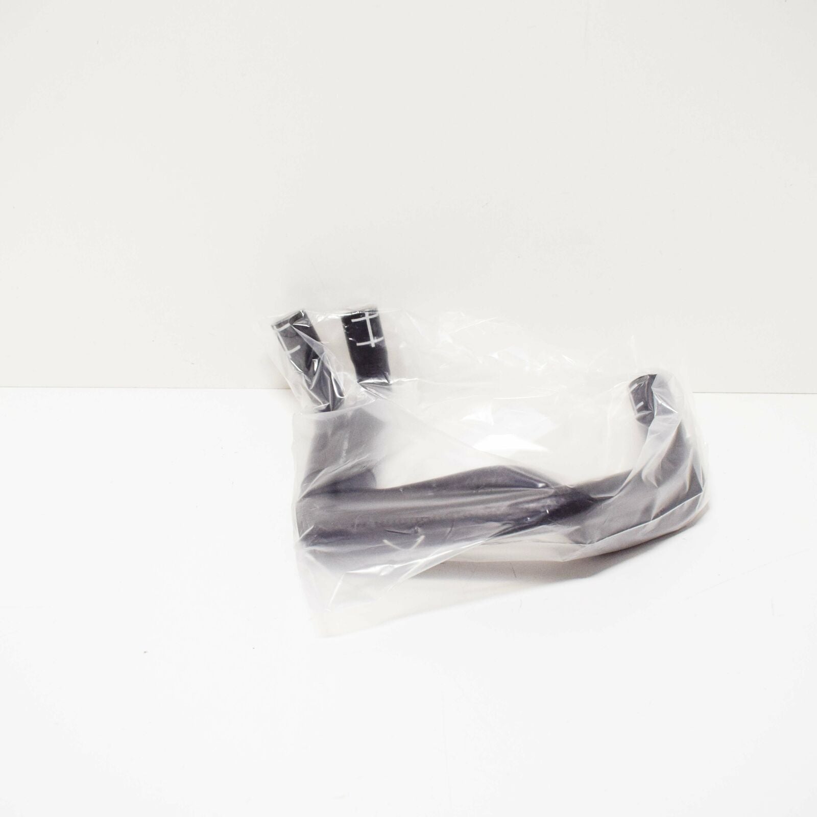 NEW VOLKSWAGEN TOUAREG 7L COOLANT WATER PIPE HOSE 7L0122073AC ORIGINAL