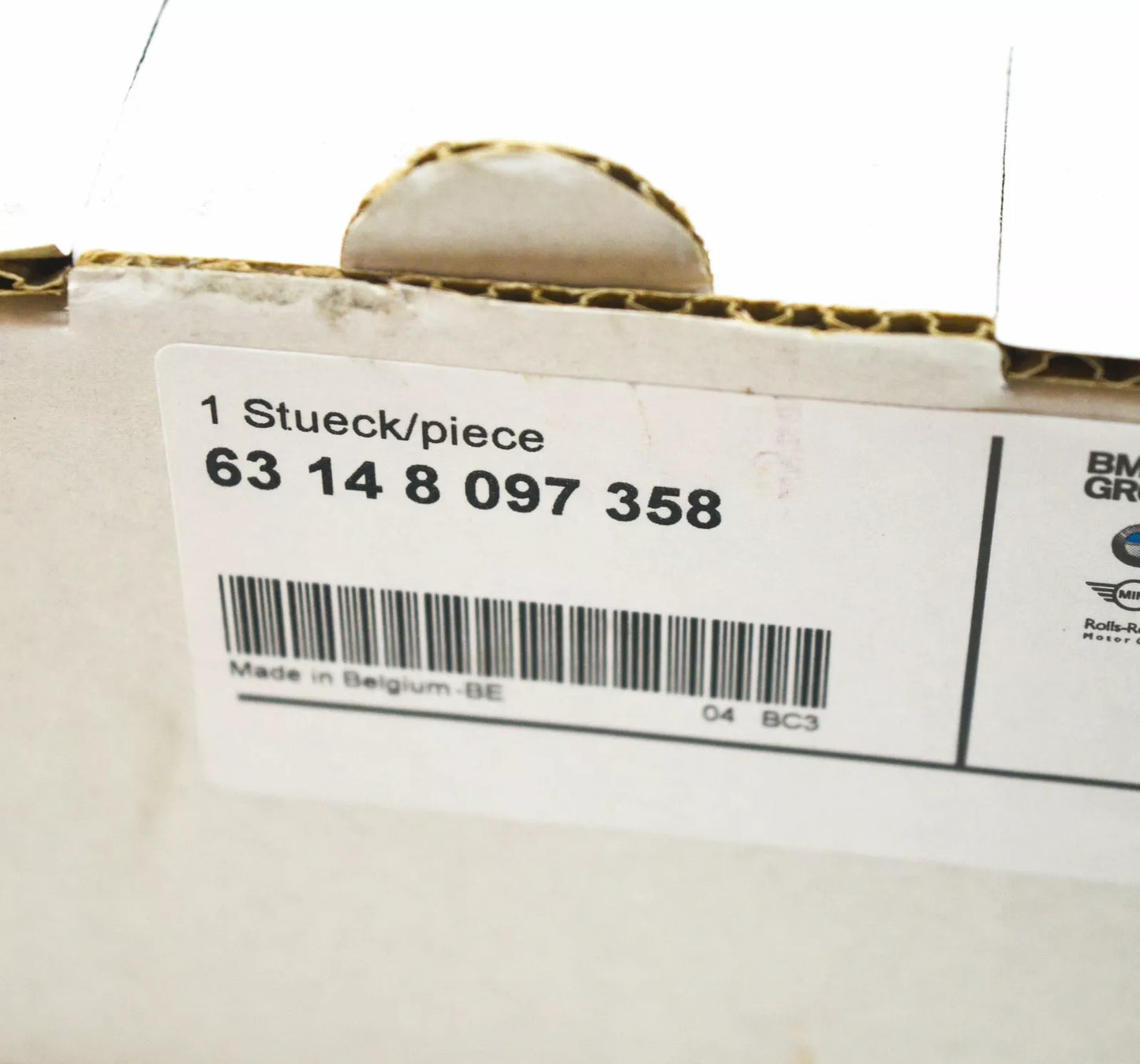 NEW BMW X5 G05 M FRONT RIGHT WHEEL ARCH ROCKER PANEL LAMP HOLDER 63148097358