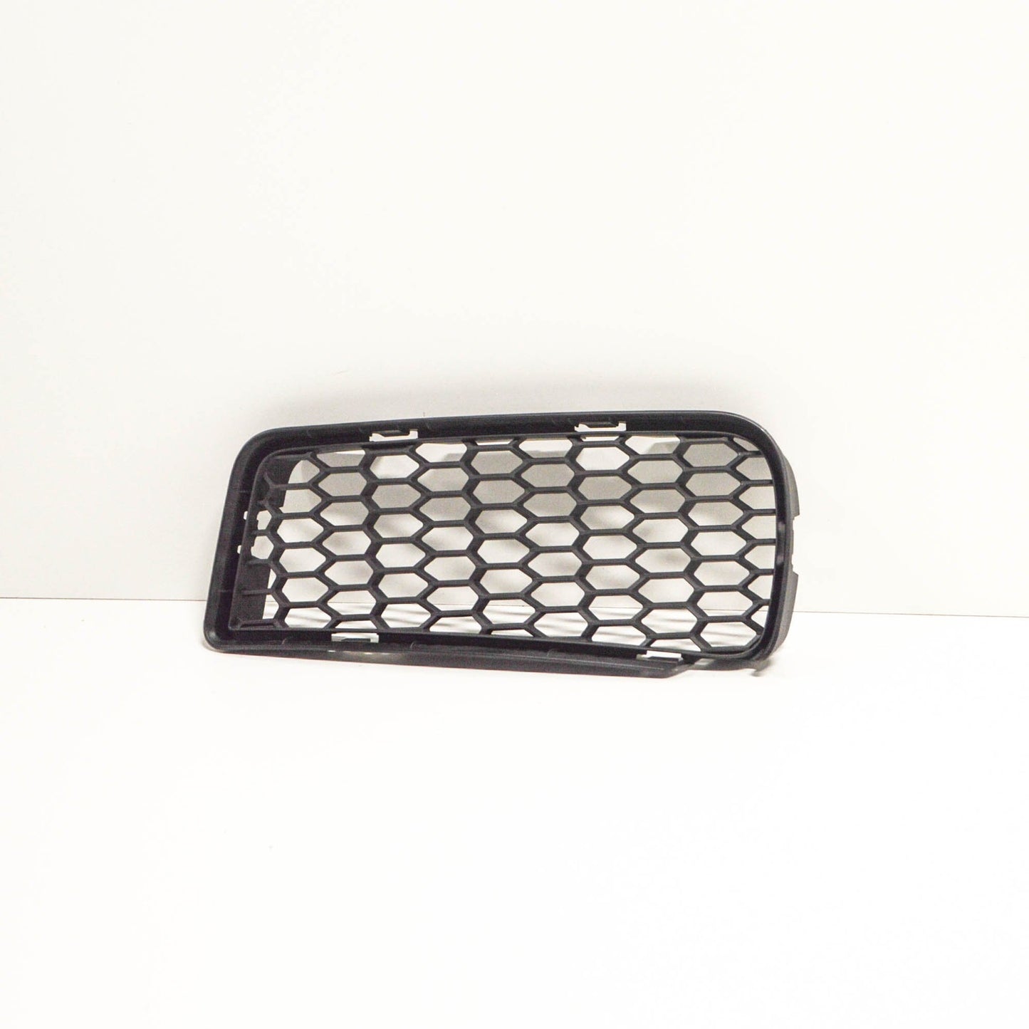 new bmw m6 convertible f12 front bumper right m grille 51118050506 original