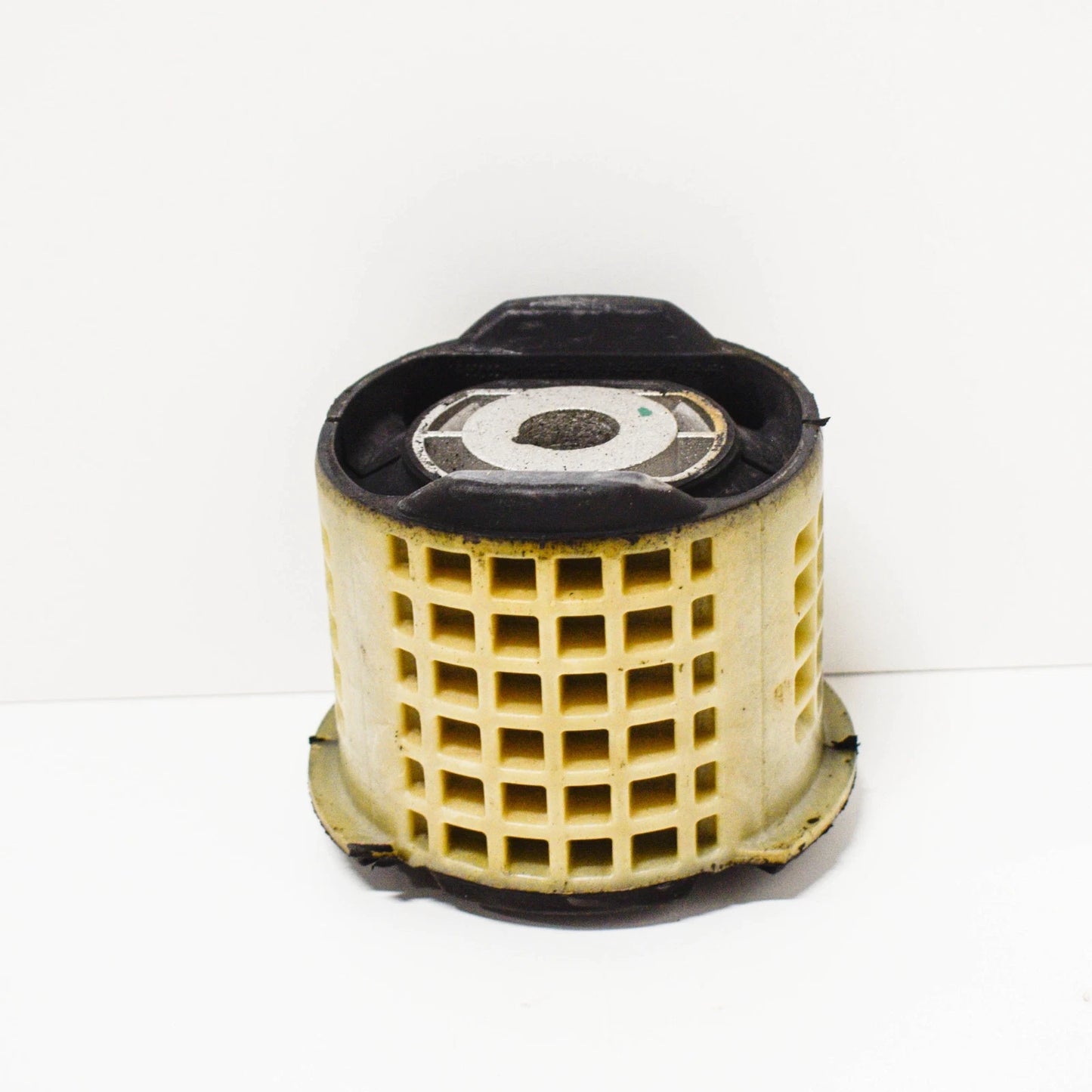 NEW BMW 5 F10 FRONT RUBBER MOUNTING BUSHING 33316790573 790573 ORIGINAL