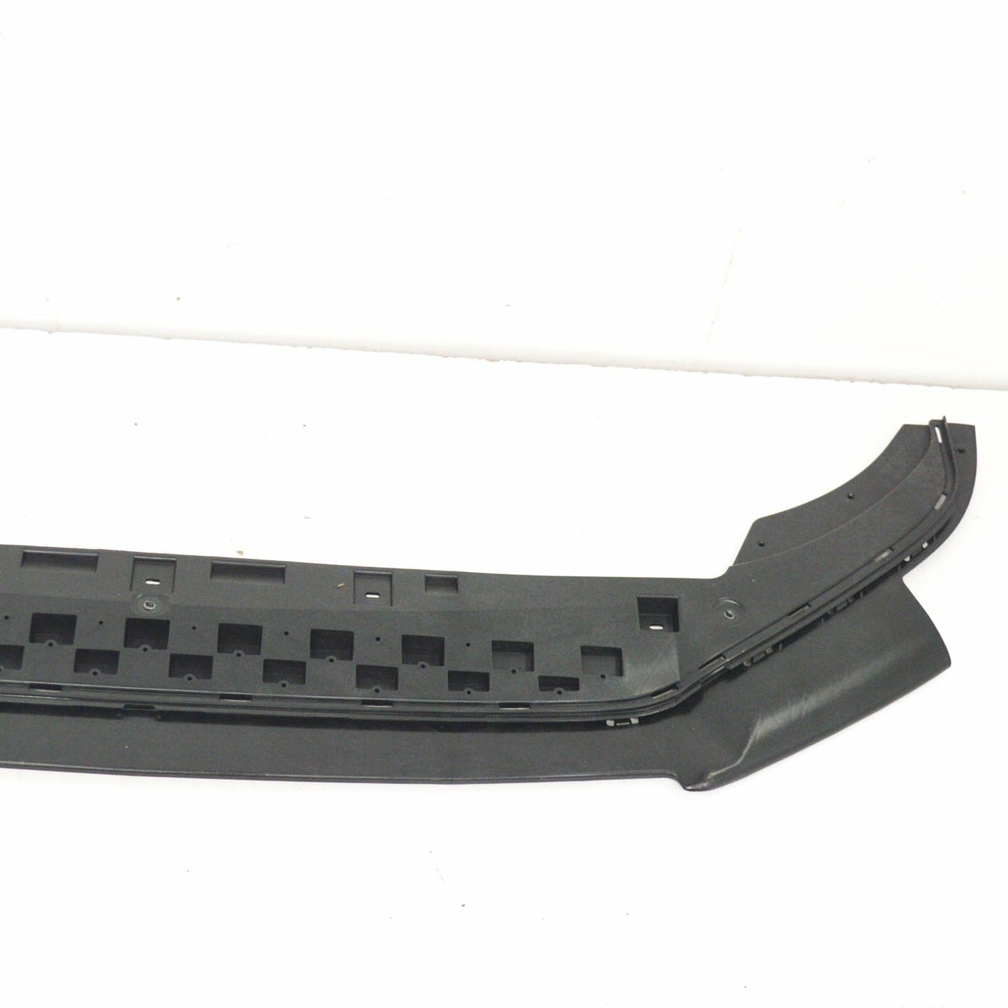 new audi a1 8x front bumper cover closing element 8xa807611a original