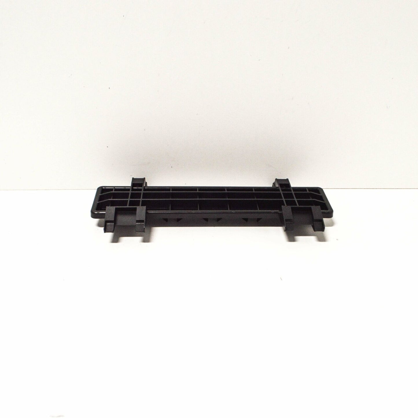 NEW MERCEDES BENZ GLA X156 AIR FILTER COVER CAP A2468300142 ORIGINAL