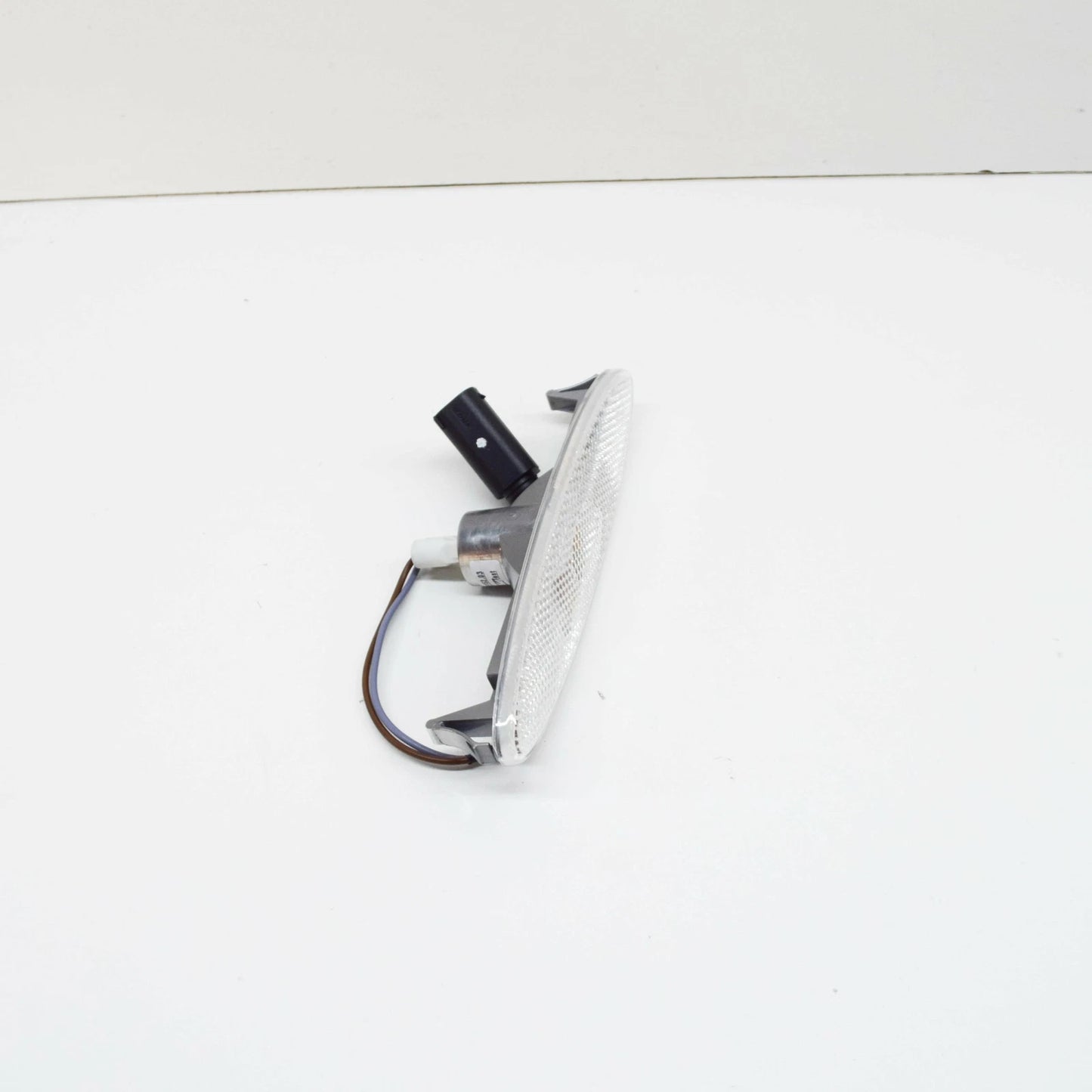 NEW MERCEDES-BENZ SLR R199 FRONT RIGHT SIDE MARKER LAMP A1998200856