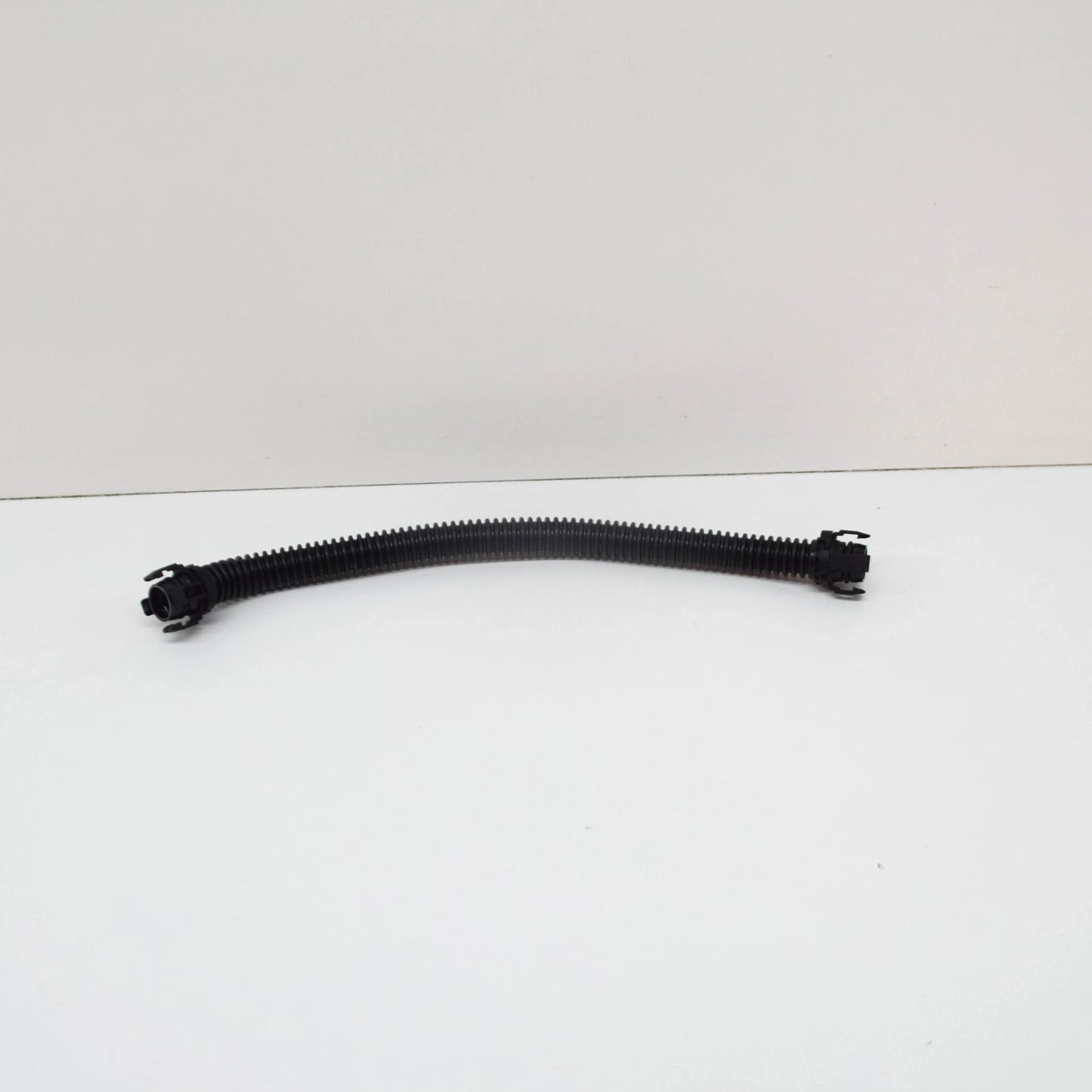 NEW BMW X5 M E70 CRANKCASE BREATHER HOSE 11157595188 ORIGINAL