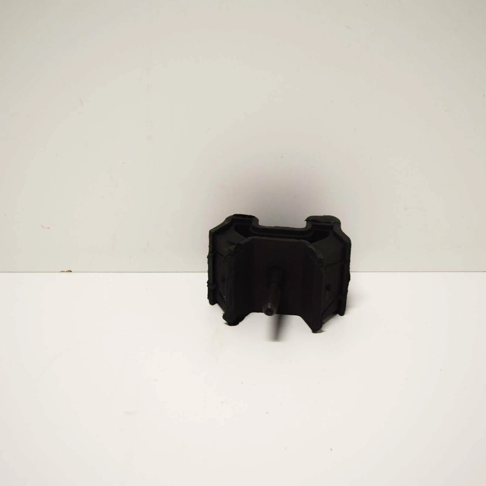 NEW MERCEDES-BENZ ML W163 ENGINE RUBBER MOUNTING A1632400217 ORIGINAL