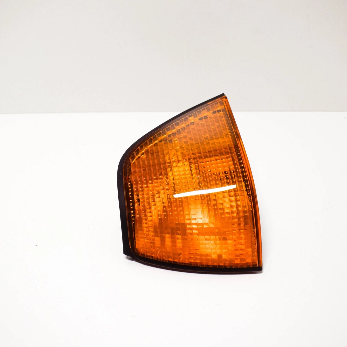 NEW BMW 3 E36 FRONT LEFT TURN INDICATOR LIGHT 63138353277 ORIGINAL