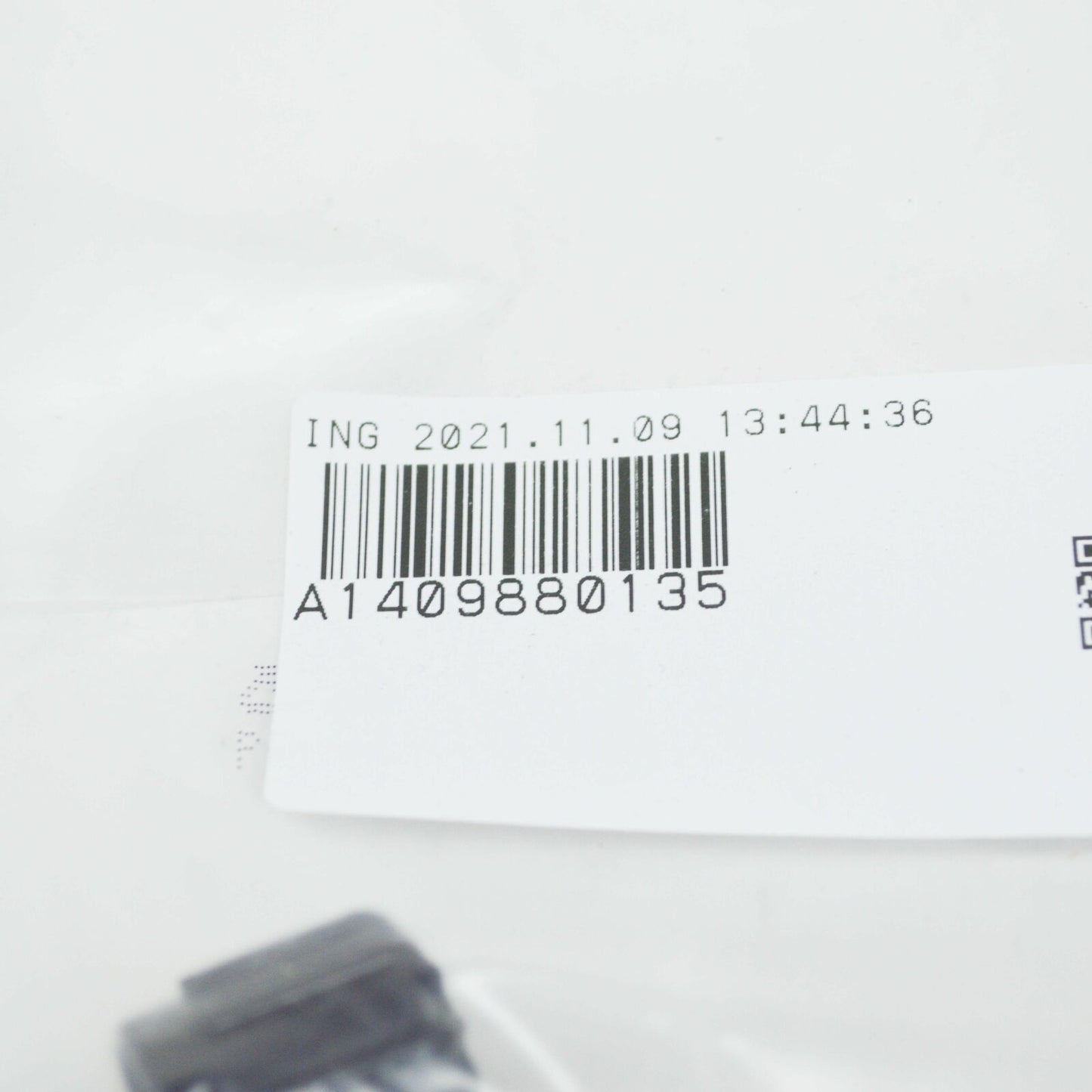 NEW MERCEDES-BENZ E W210 A/C VALVE CAP A1409880135 ORIGINAL