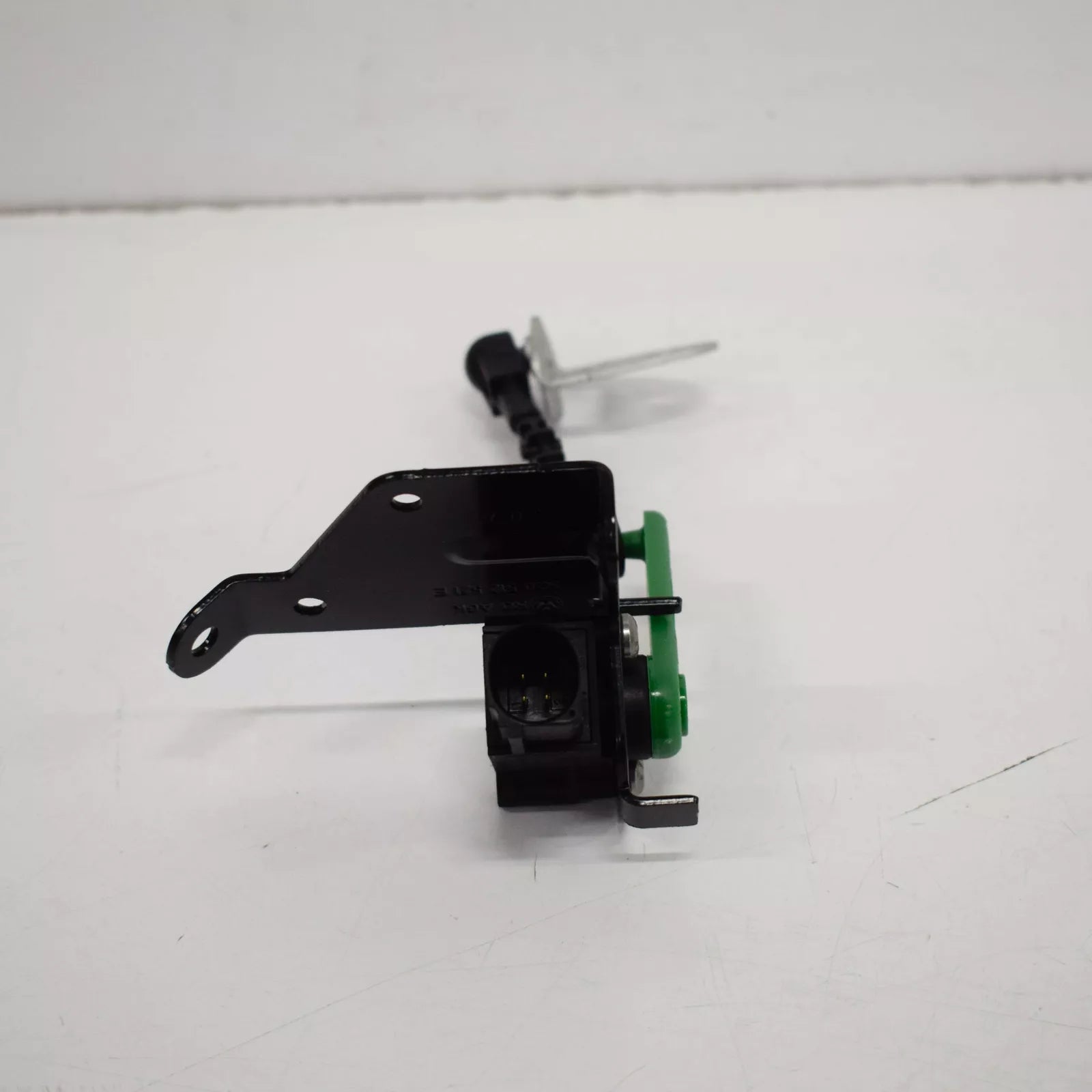 NEW AUDI A3 8V REAR LEFT HEIGHT LEVEL SENSOR 5Q0512521E ORIGINAL