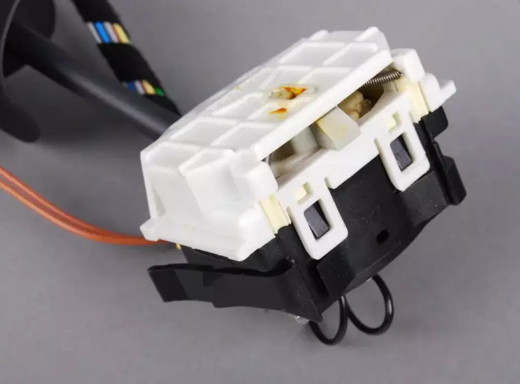 NEW BMW 3 COMPACT E36 TURN SIGNAL SWITCH 8360913 61318360913 ORIGINAL