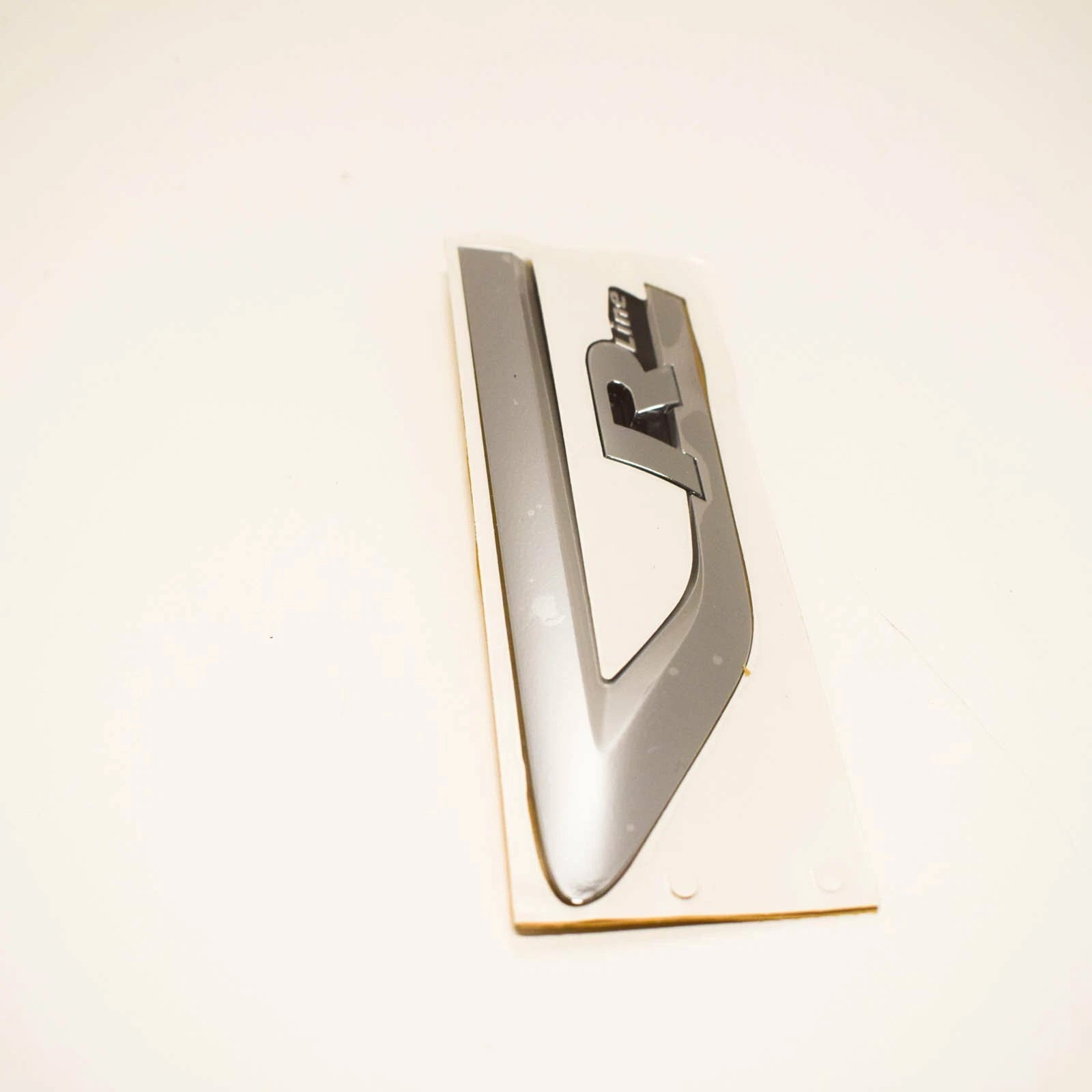 NEW VOLKSWAGEN TIGUAN 5N R-LINE BADGE CHROME 5NA853688ADPJ