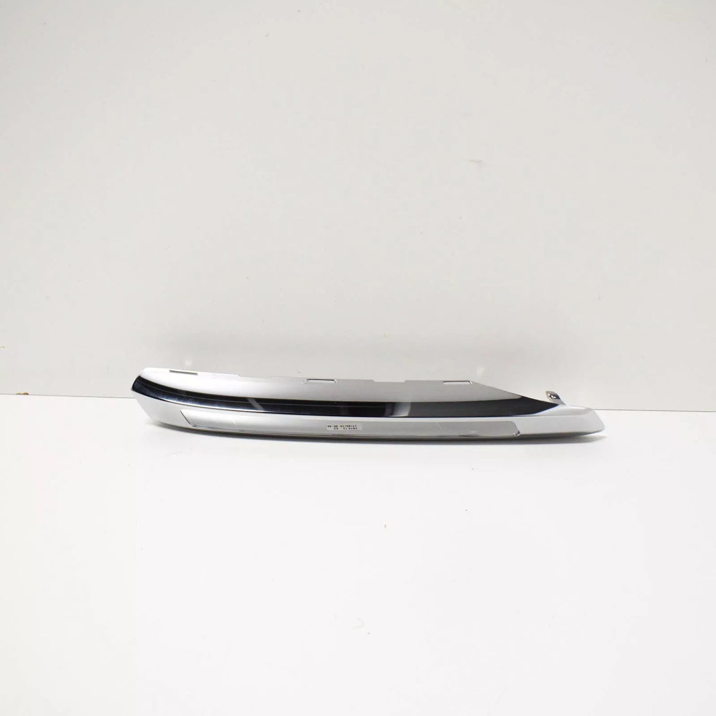 NEW MB GL X164 FRONT BUMPER LEFT GRILLE TRIM COVER A1648847322 ORIGINAL