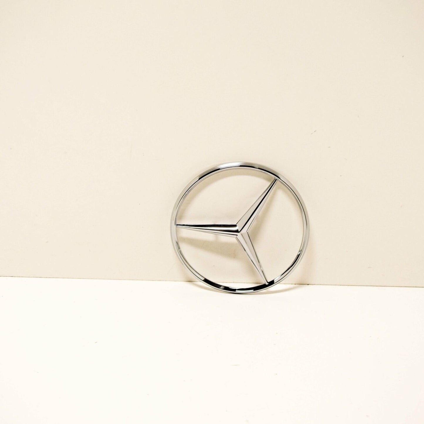 NEW MERCEDES BENZ S-CLASS W126 REAR TRUNK BOOT BADGE EMBLEM A1267580158 ORIGINAL