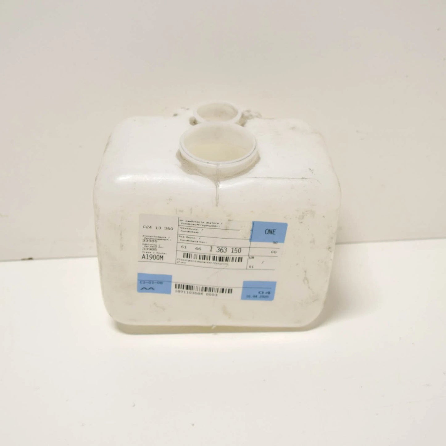 NEW BMW 6 E24 WINDSHIELD CLEANING FLUID CONTAINER 61661363150 ORIGINAL