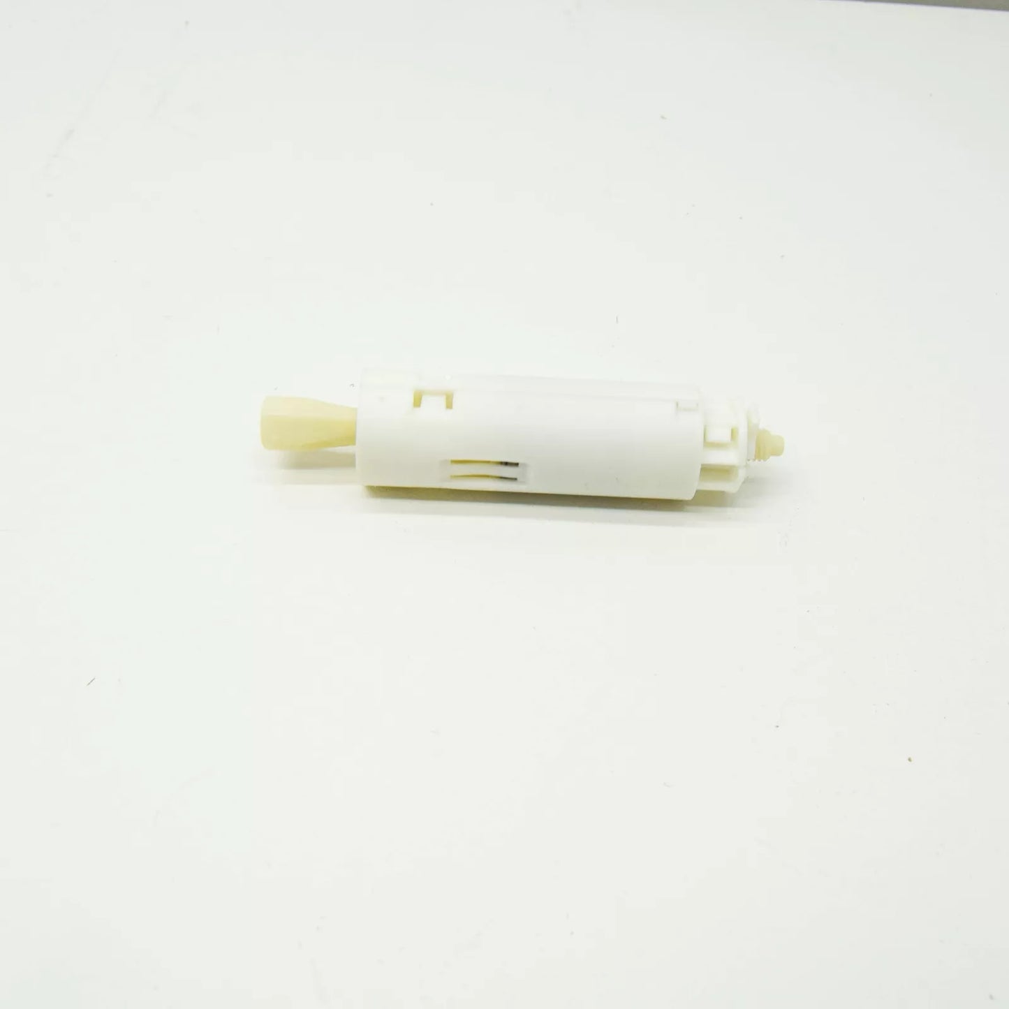 NEW VW TOUAREG 7P MK2 REAR TAIL LIGHT SECURING ELEMENT 7P6945300A ORIGINAL