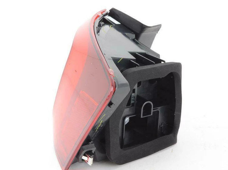 NEW VOLKSWAGEN JETTA A6 REAR RIGHT OUTER LED TAILLIGHT 5C6945208D ORIGINAL