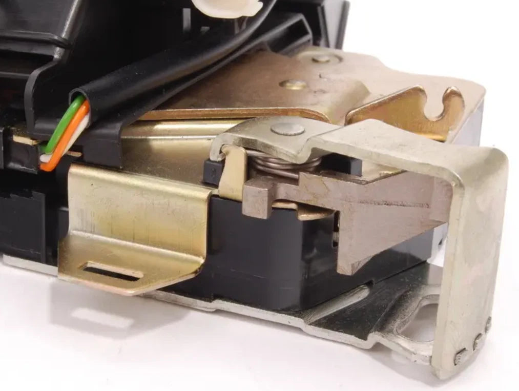 NEW BMW 7 E38 REAR LEFT DOOR LATCH LOCK ACTUATOR 51228125671 8125671 ORIGINAL