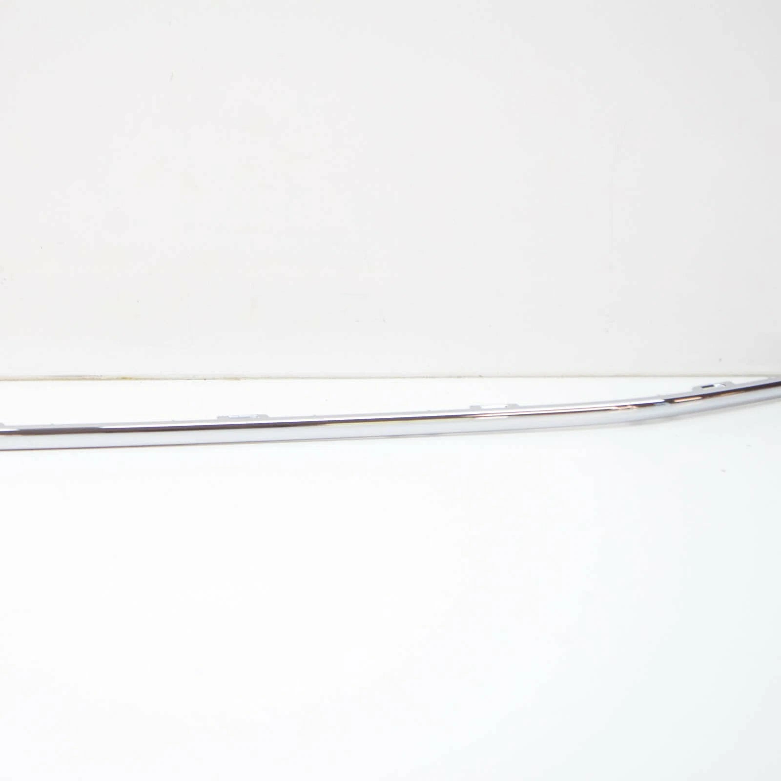 NEW VW TIGUAN AD/BW 2 FRONT BUMPER CENTER MOLDING TRIM 5NA8531012ZZ ORIGINAL