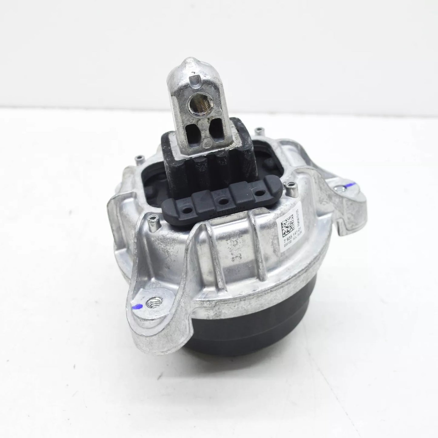 NEW BMW 5 F10 LEFT SIDE ENGINE MOUNT 518D DIESEL 2L 22117935141 7935141 ORIGINAL