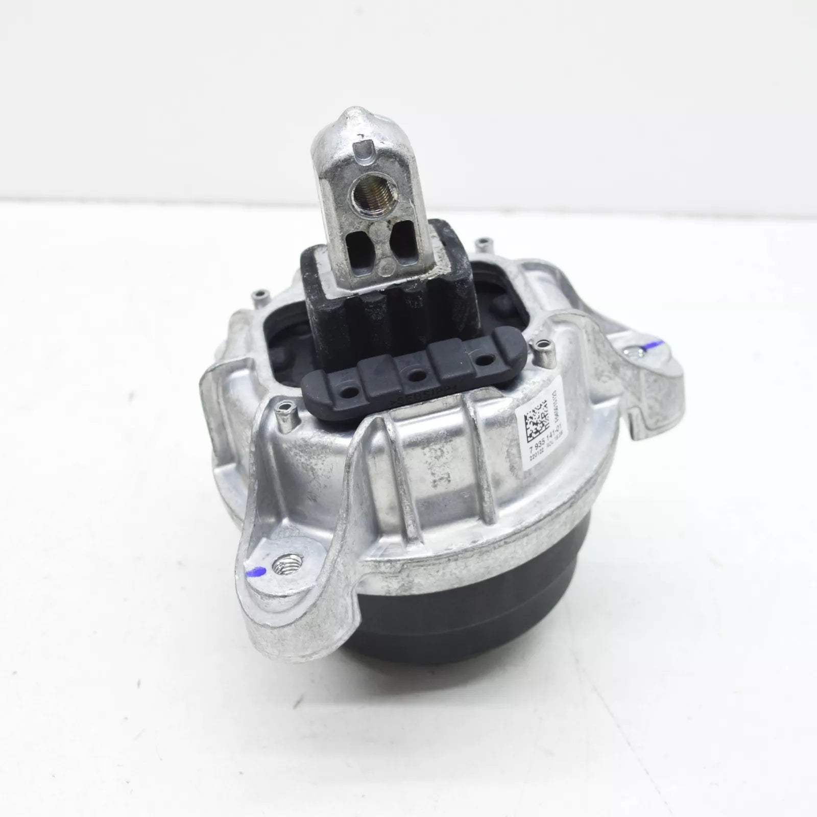 NEW BMW 5 F10 LEFT SIDE ENGINE MOUNT 518D DIESEL 2L 22117935141 7935141 ORIGINAL