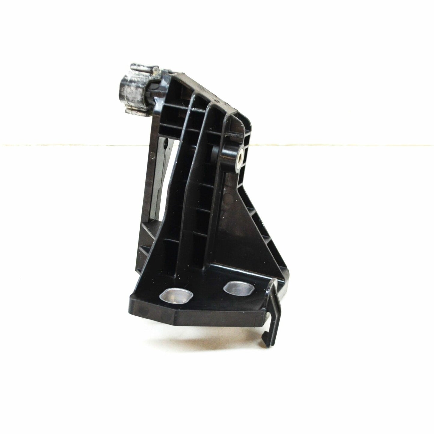 NEW MERCEDES-BENZ C W205 RIGHT RADIATOR HOLDER BRACKET A2055014420 ORIGINAL