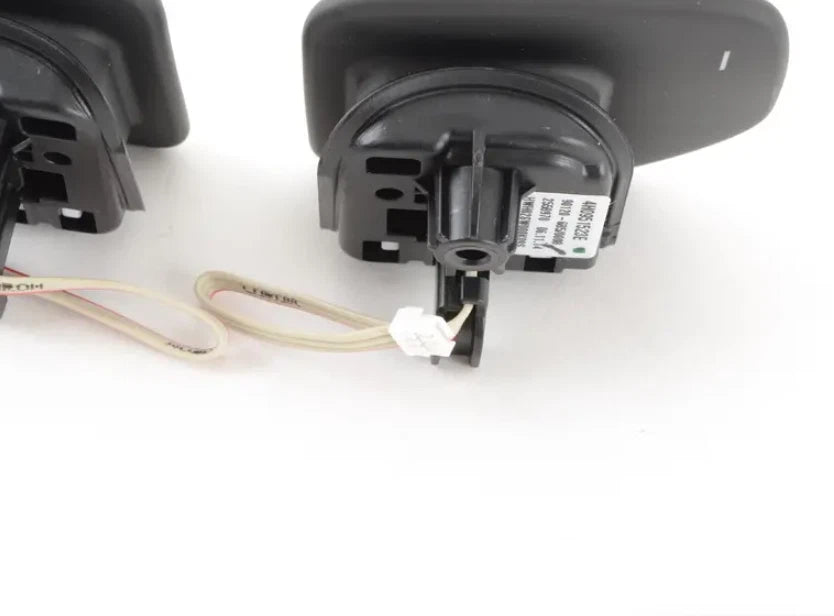 NEW AUDI A1 8X STEERING WHEEL SHIFT TIPTRONIC PADDLE SET 4H0951523E5PR