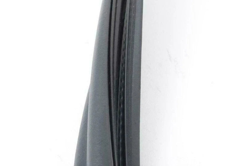 NEW VOLKSWAGEN PASSAT VARIANT B6 REAR LID SEAL 3C9827705 ORIGINAL