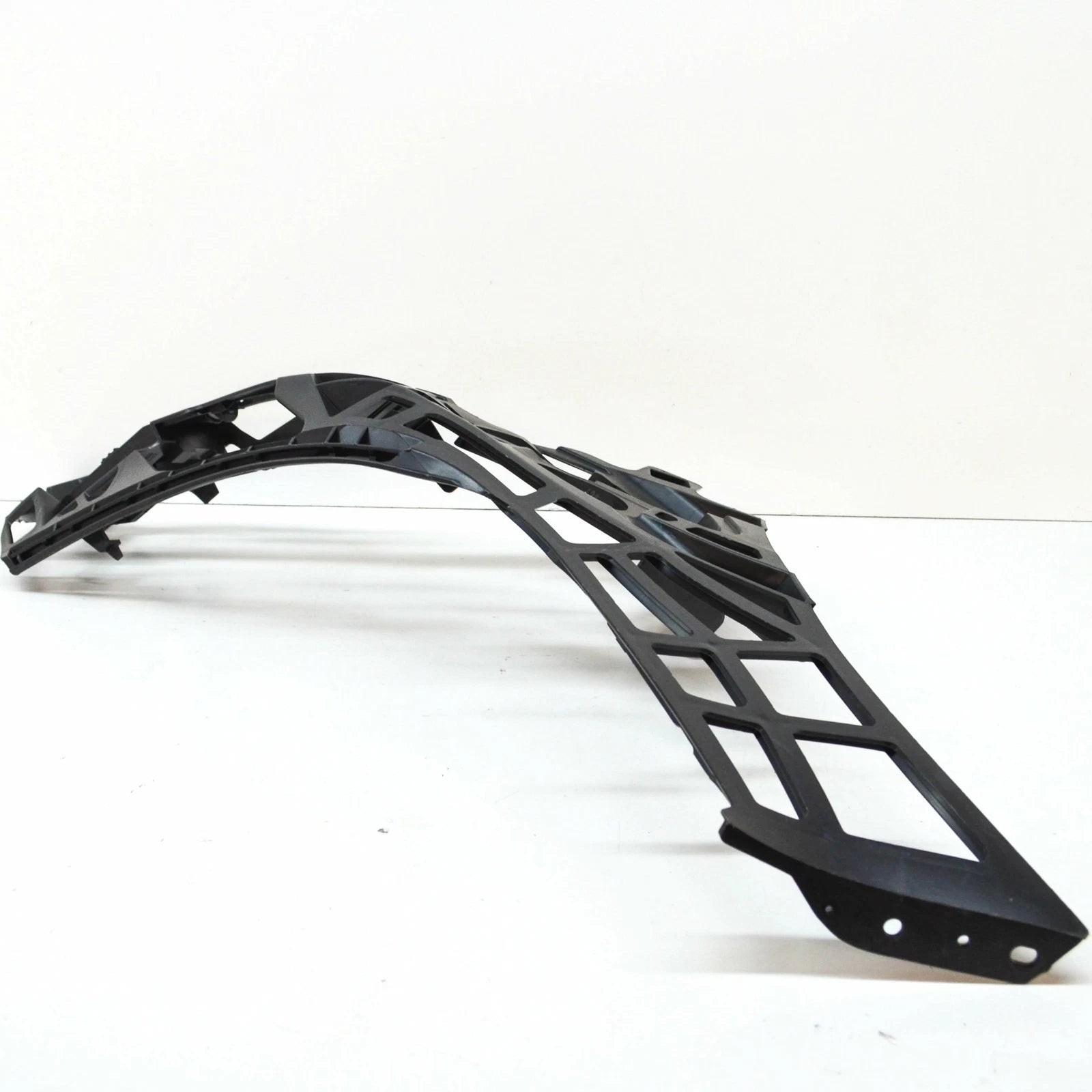 NEW MERCEDES-BENZ CLS C218 FRONT BUMPER RIGHT BASIC MOUNTING A2188852065