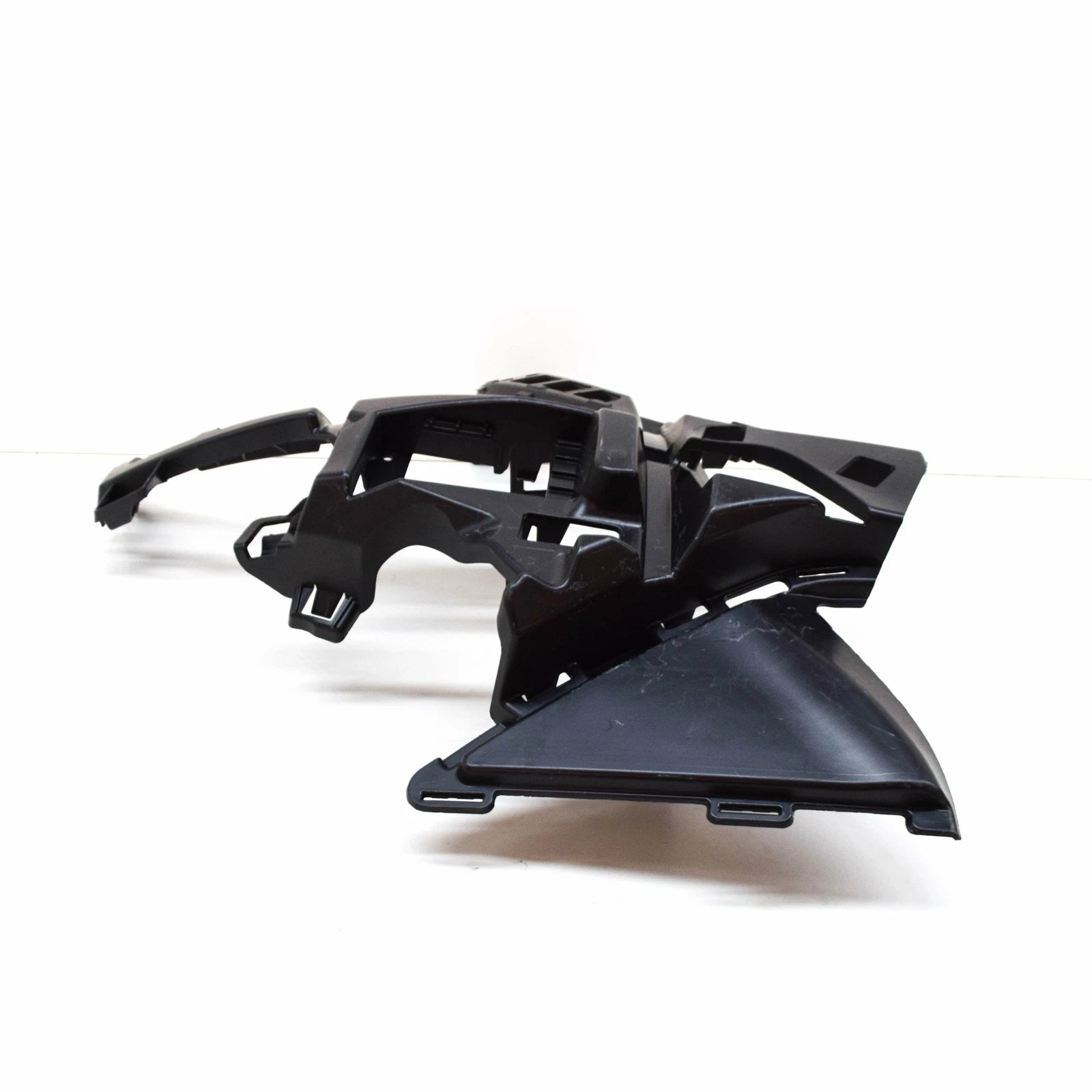 NEW MERCEDES-BENZ S-CLASS W222 FRONT RIGHT BUMPER BRACKET A2228851065 2015