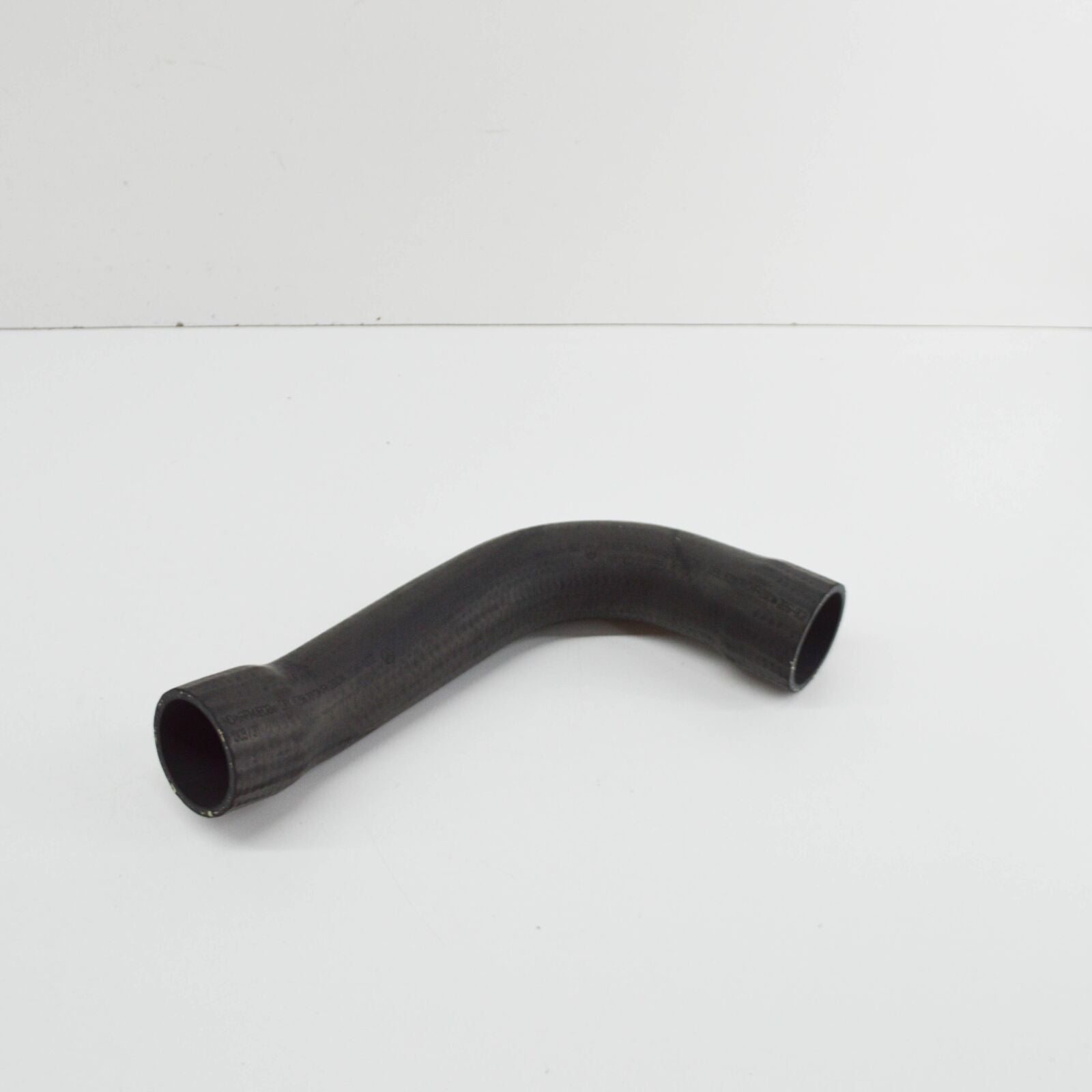 NEW MB C W202 EXPANSION TANK TO FILLER PIPE HOSE A2024767326 ORIGINAL