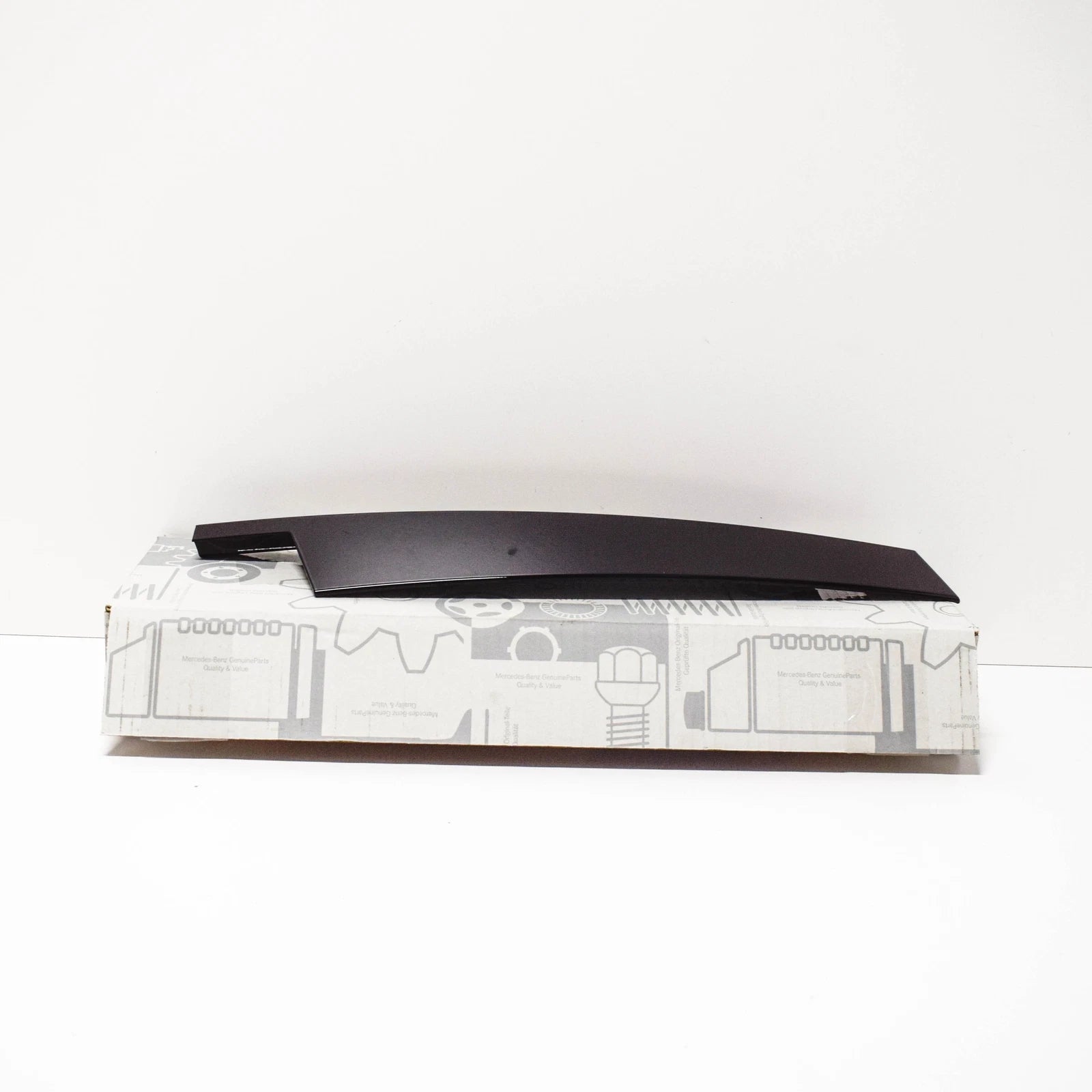 NEW MB E W212 FRONT DOOR LEFT B PILLAR TRIM A2126900187