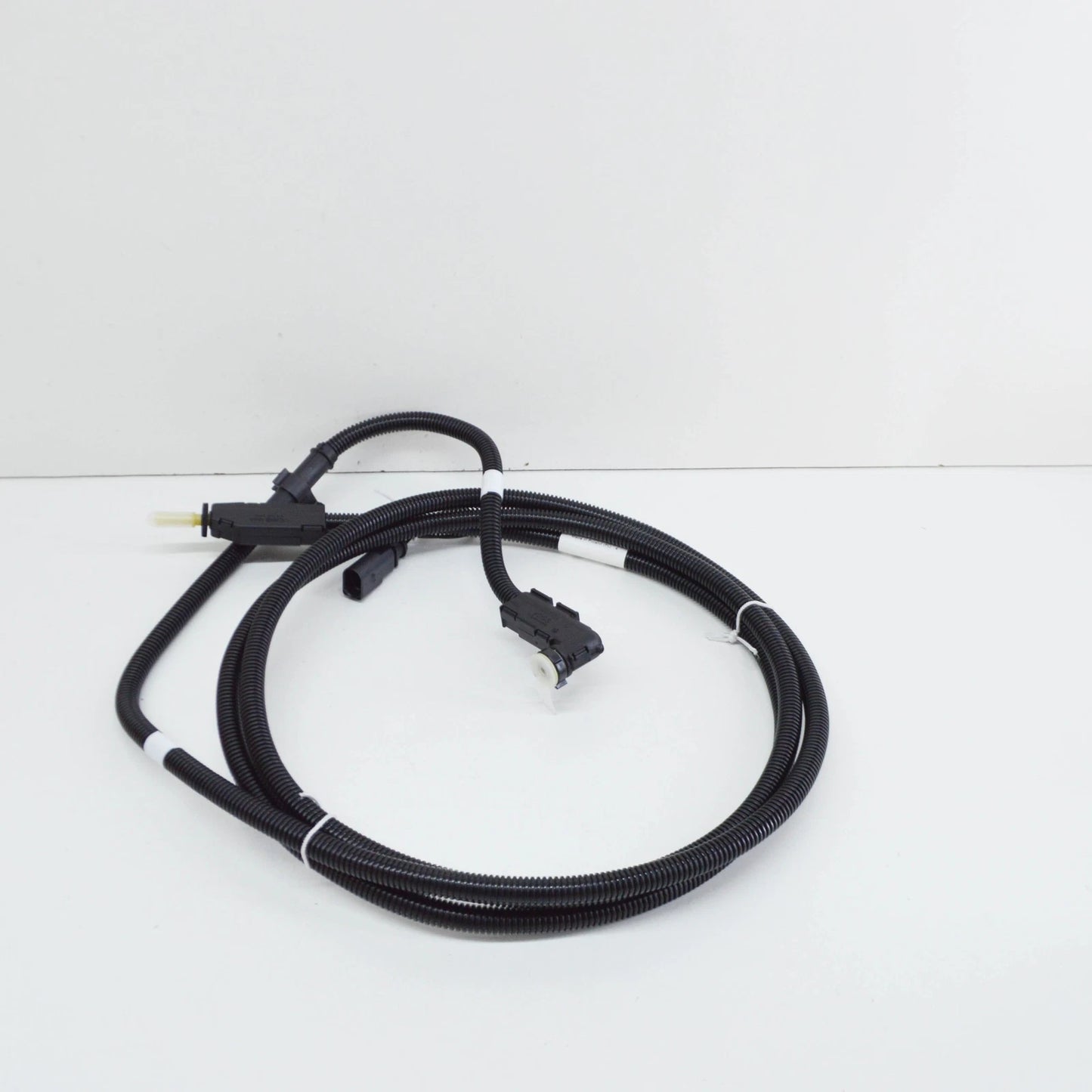 NEW VW PASSAT B8 3G REDUCING AGENT INJECTOR METERING LINE 3Q0131984AE ORIGINAL