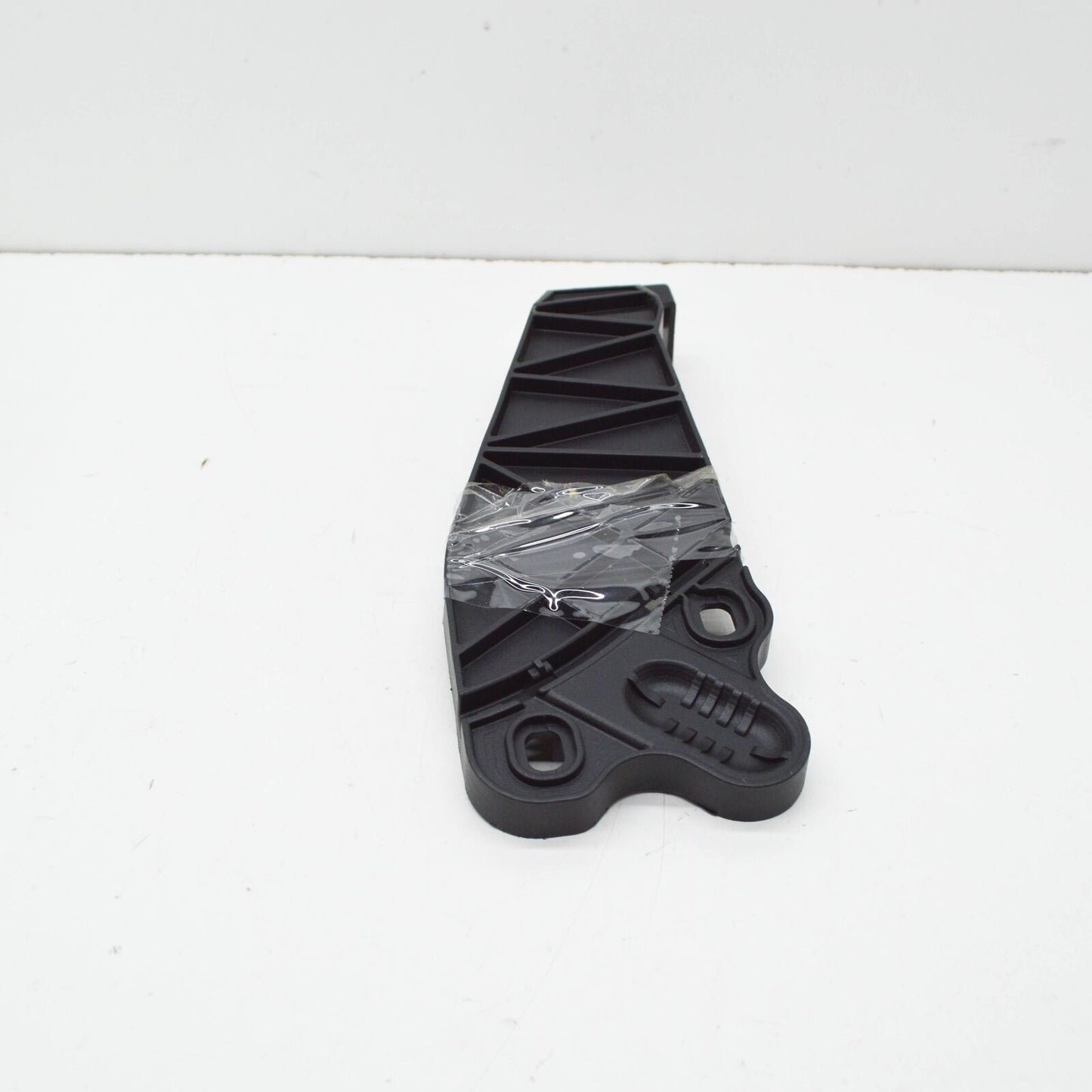 NEW MERCEDES-BENZ A W176 REAR LEFT EXHAUST TIP BRACKET A1768850214 ORIGINAL