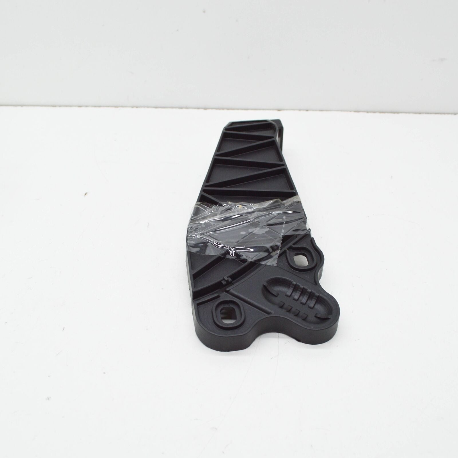 NEW MERCEDES-BENZ A W176 REAR LEFT EXHAUST TIP BRACKET A1768850214 ORIGINAL