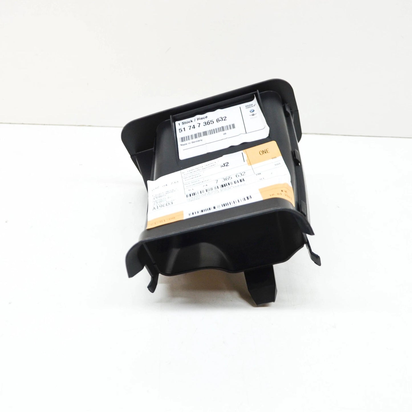 NEW BMW 7 G11 RIGHT SIDE BRAKE AIR DUCT 51747365632 7365632 2016 ORIGINAL