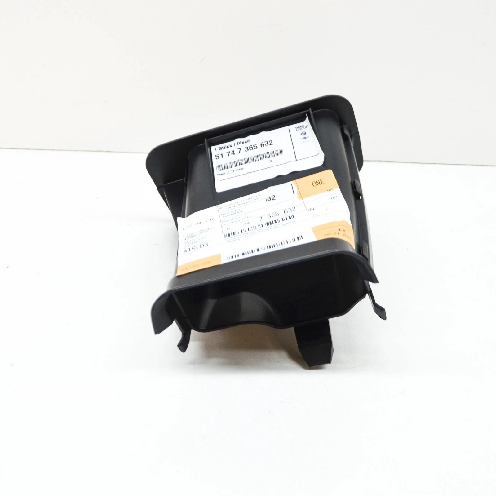 NEW BMW 7 G11 RIGHT SIDE BRAKE AIR DUCT 51747365632 7365632 2016 ORIGINAL