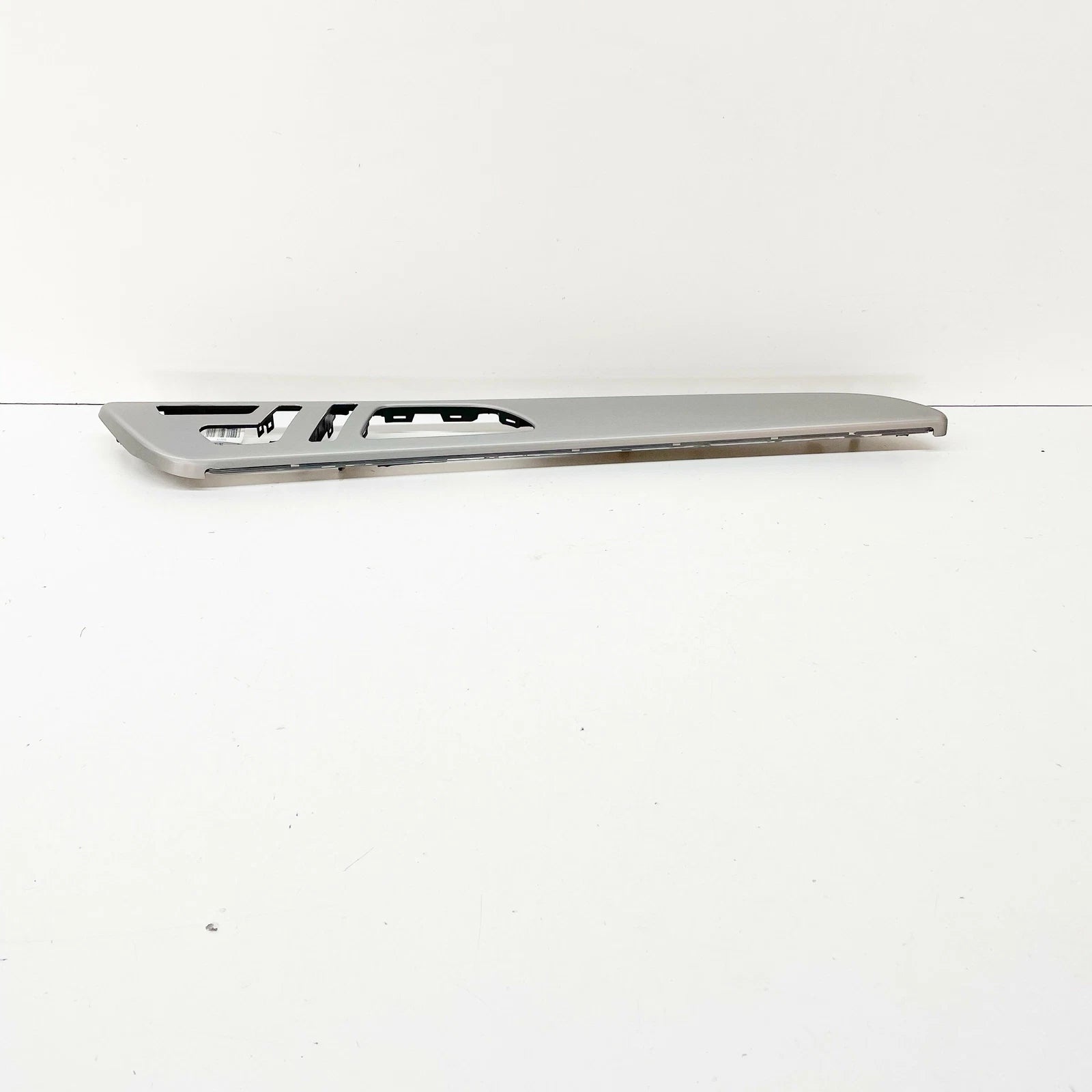 NEW MERCEDES-BENZ GLE C292 FRONT RIGHT DOOR PANEL TRIM STRIP A2927203201