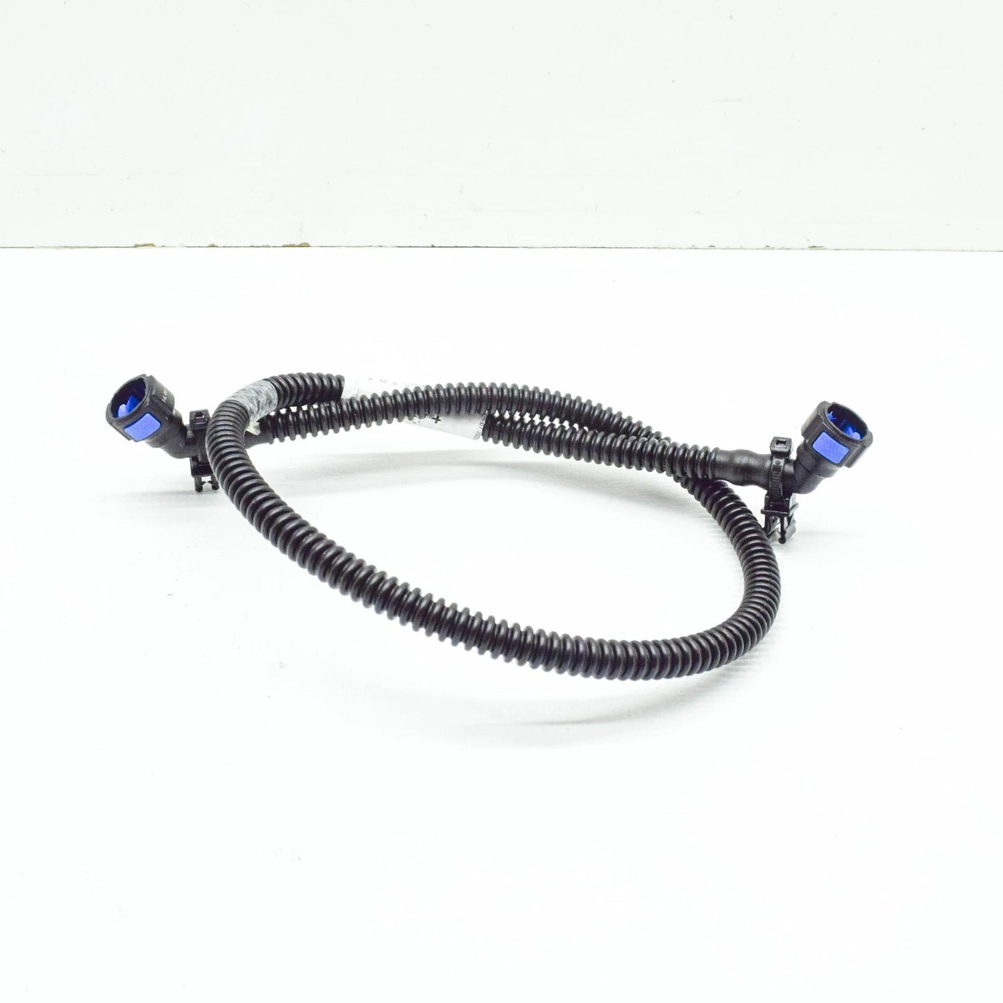 NEW AUDI Q8 4MN HEADLIGHT WASHER NOZZLE PIPE 4M8955972 ORIGINAL