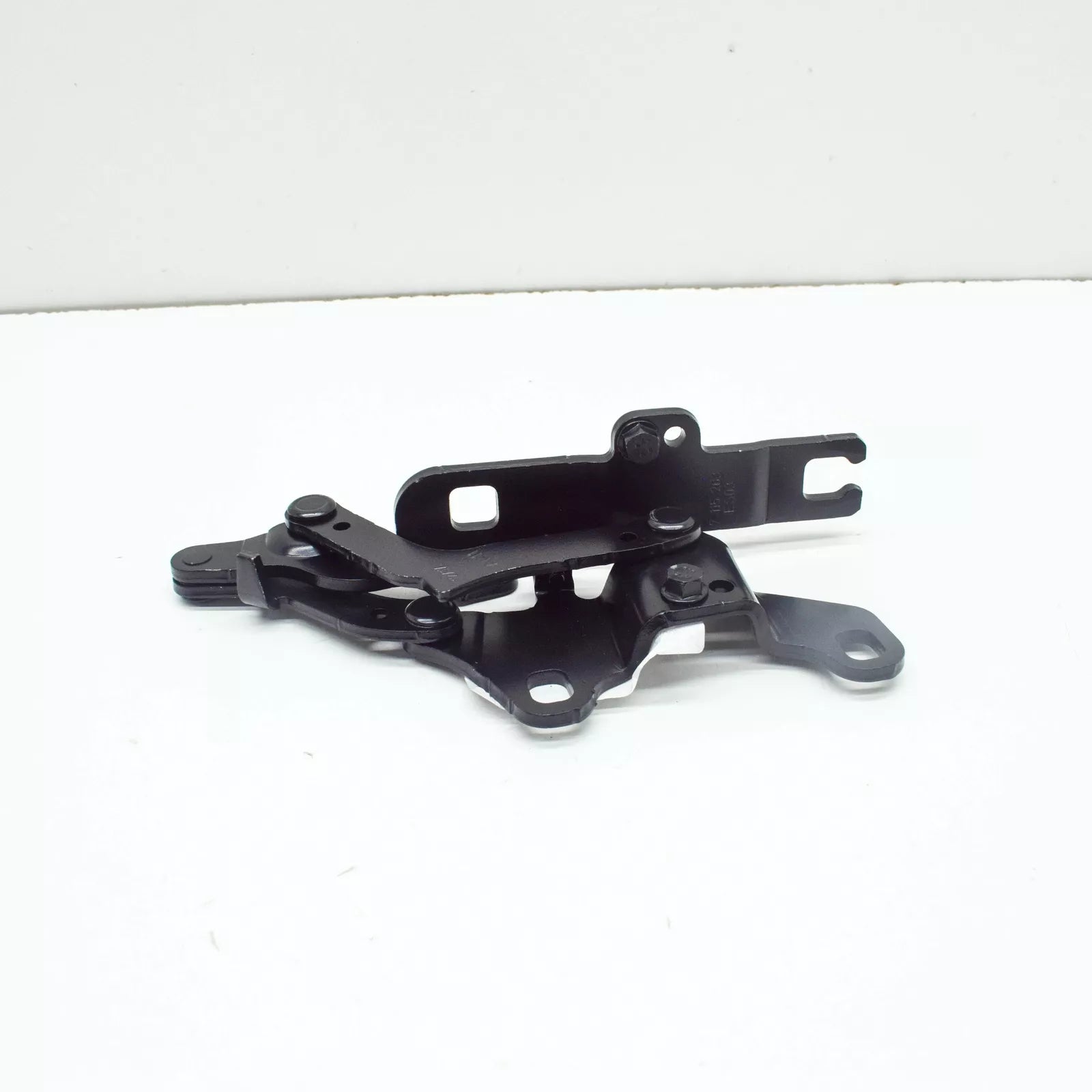 NEW BMW 3 E90 FRONT LEFT BONNET HINGE RHD 41617210677 7210677 ORIGINAL