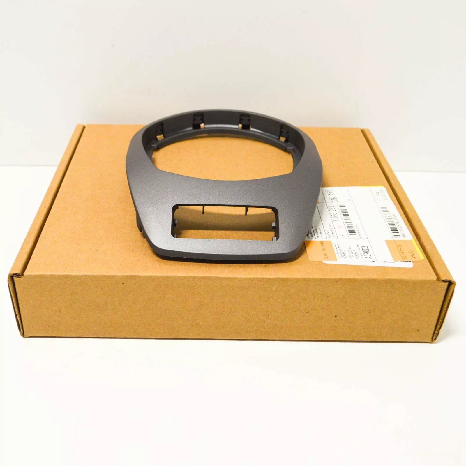 NEW BMW Z4 E85 CENTER CONSOLE SHIFFTER SURROUND TRIM COVER 7026221