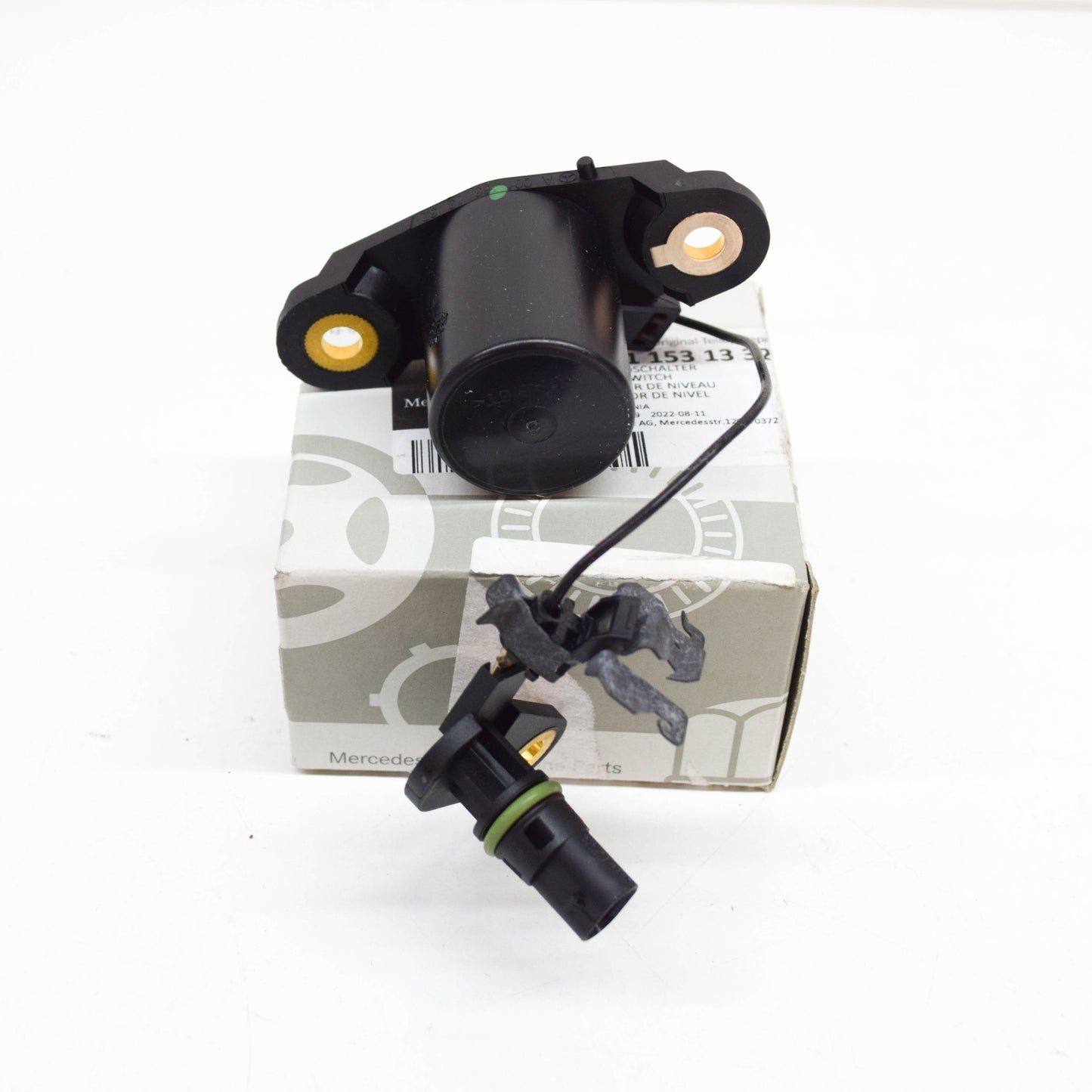 NEW MERCEDES-BENZ ML W164 OIL LEVEL CONTACTOR LEVEL SWITCH A0011531332 ORIGINAL