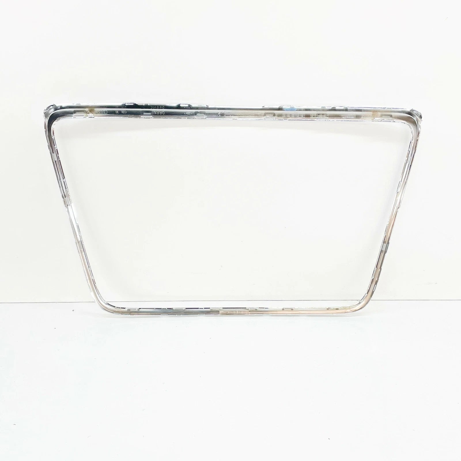 NEW AUDI A3 8P FRONT RADIATOR GRILLE SURROUND TRIM FRAME 8P0807715A2ZZ