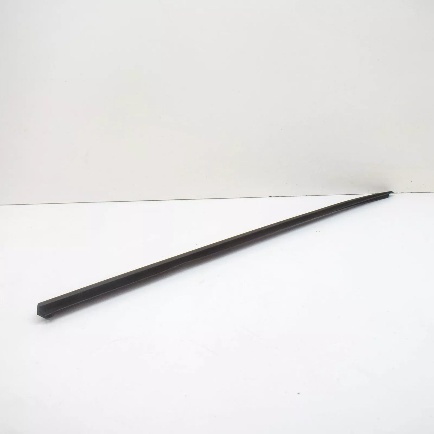 NEW AUDI A6 S6 C8 FRONT WINDSHIELD RIGHT VERTICAL TRIM 4K08543283FZ ORIGINAL