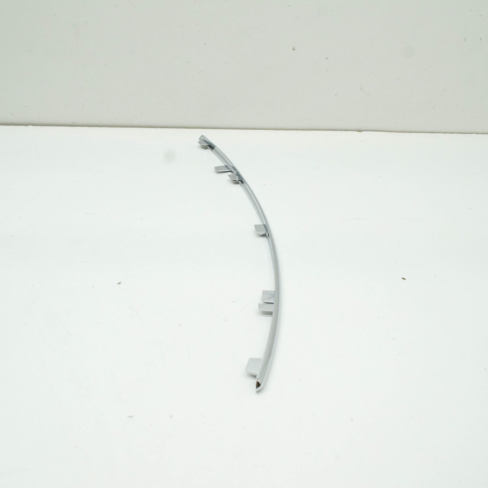 NEW MERCEDES-BENZ E-CLASS W212 FRONT LEFT GRILLE CHROME TRIM A2128852921