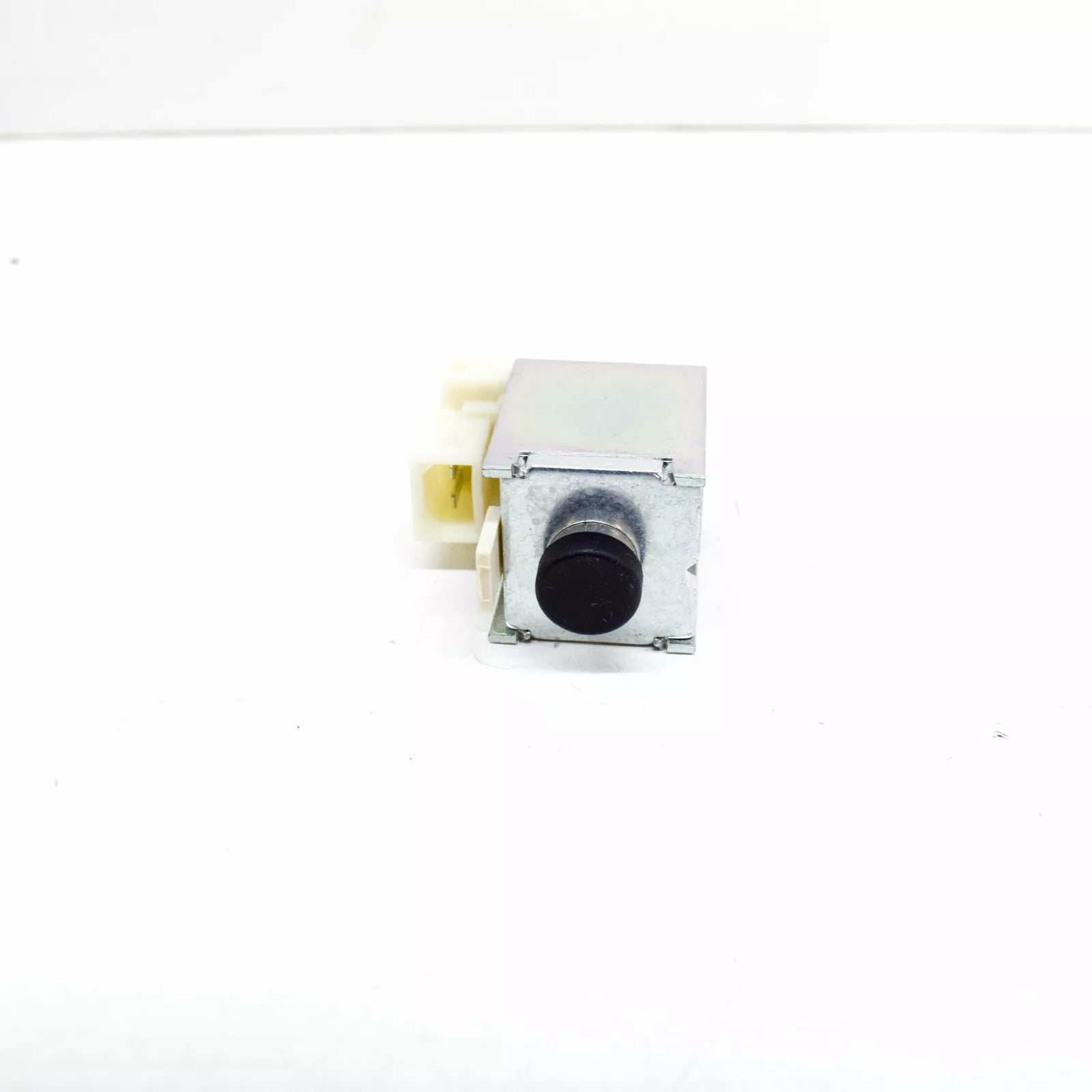 NEW AUDI A6 C6 SHIFT INTERLOCK SOLENOID ELECTROMAGNET 4F0927353A